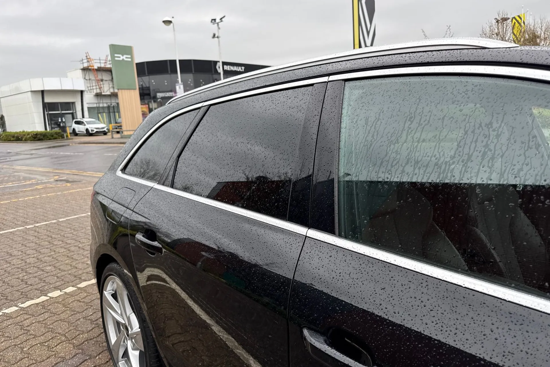 Audi A4 thumbnail image number 15