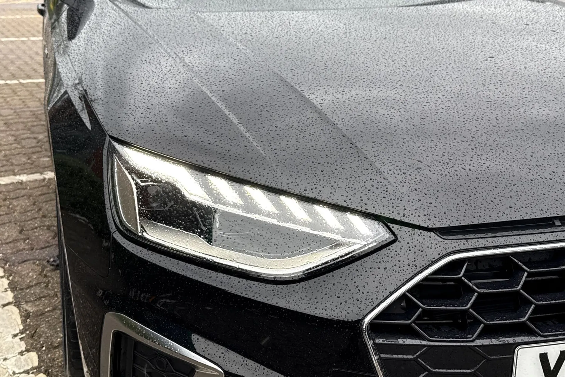 Audi A4 thumbnail image number 14