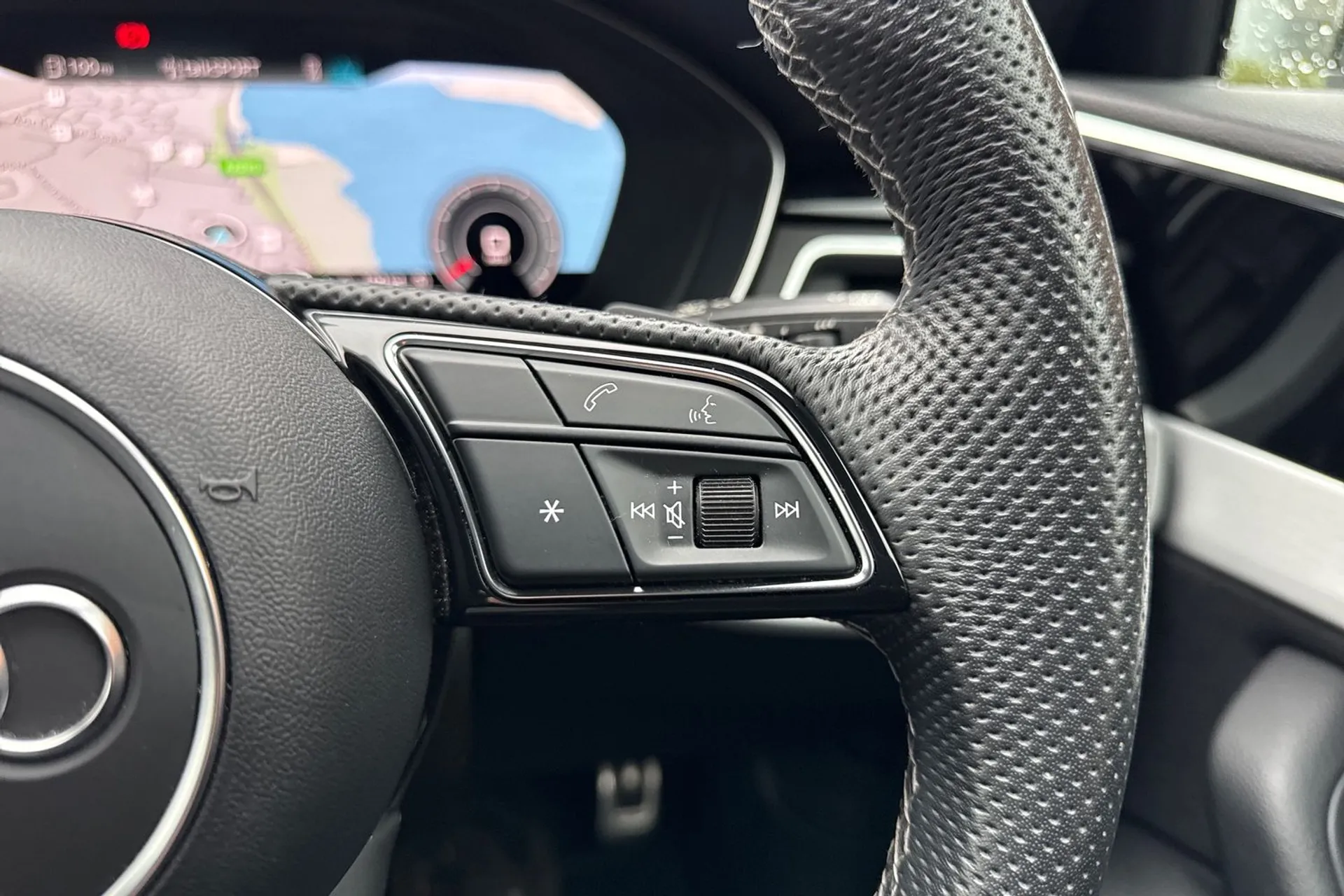 Audi A4 thumbnail image number 46