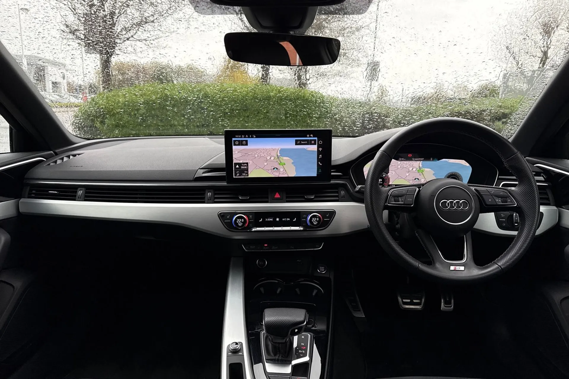 Audi A4 thumbnail image number 3