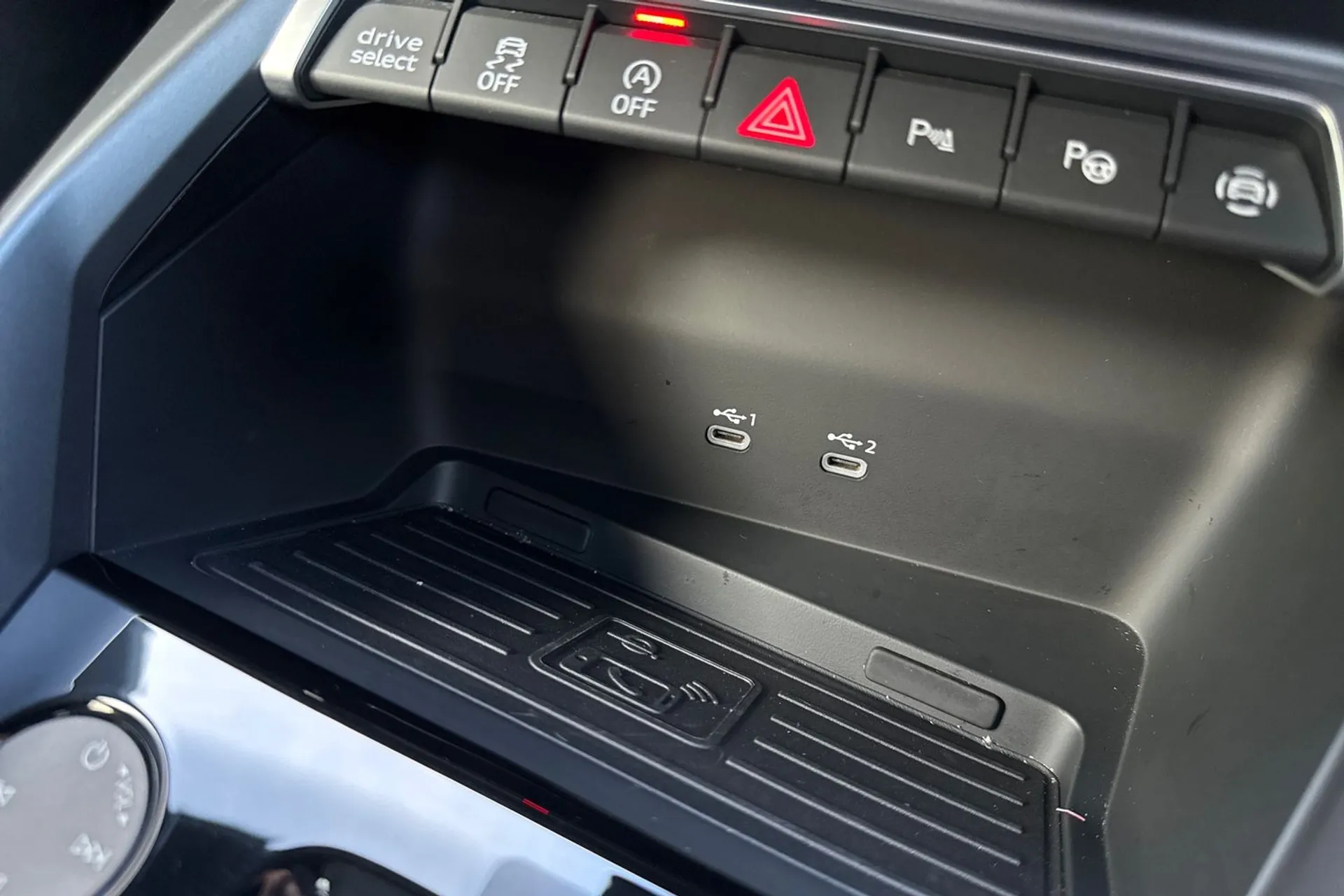 Audi A3 thumbnail image number 40