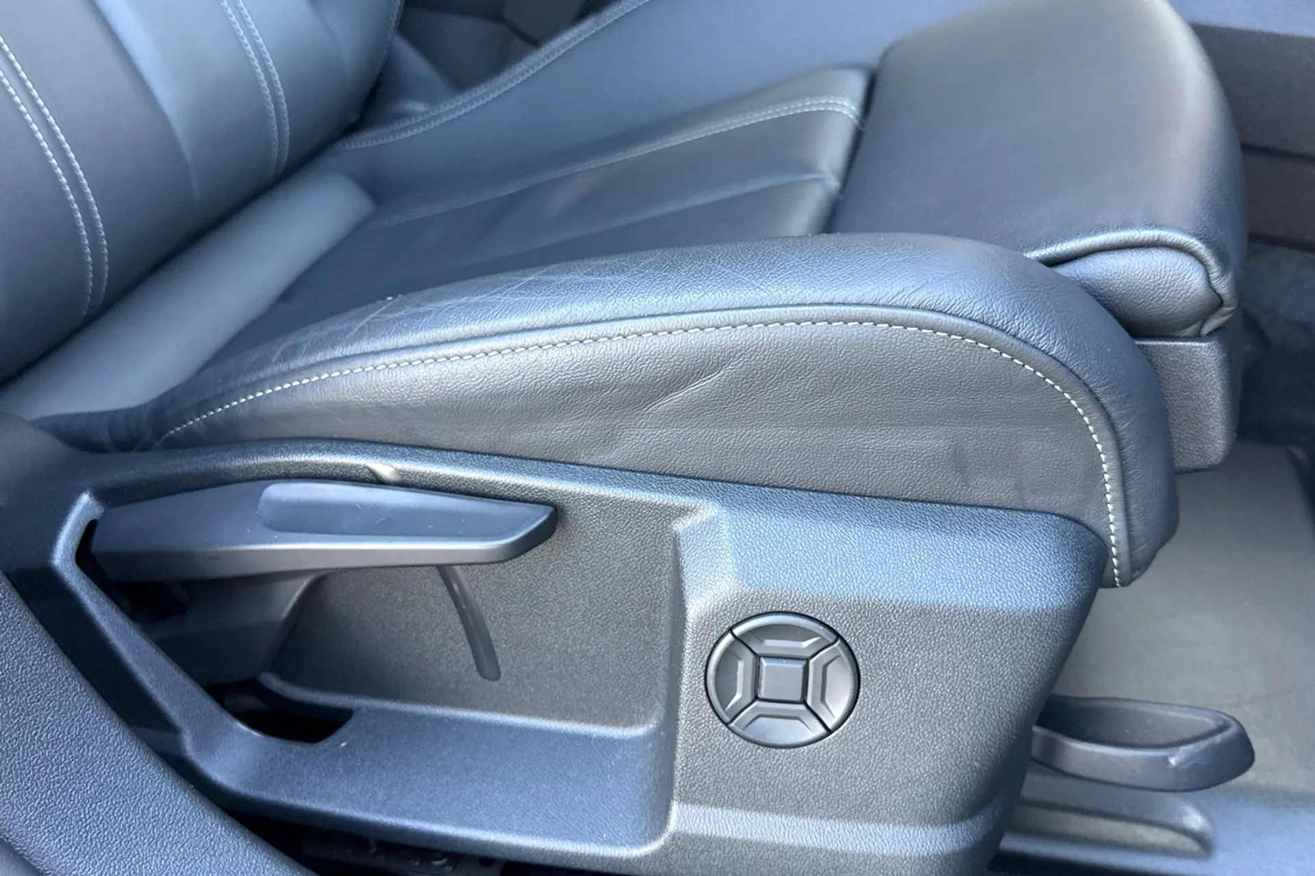 Audi A3 thumbnail image number 51