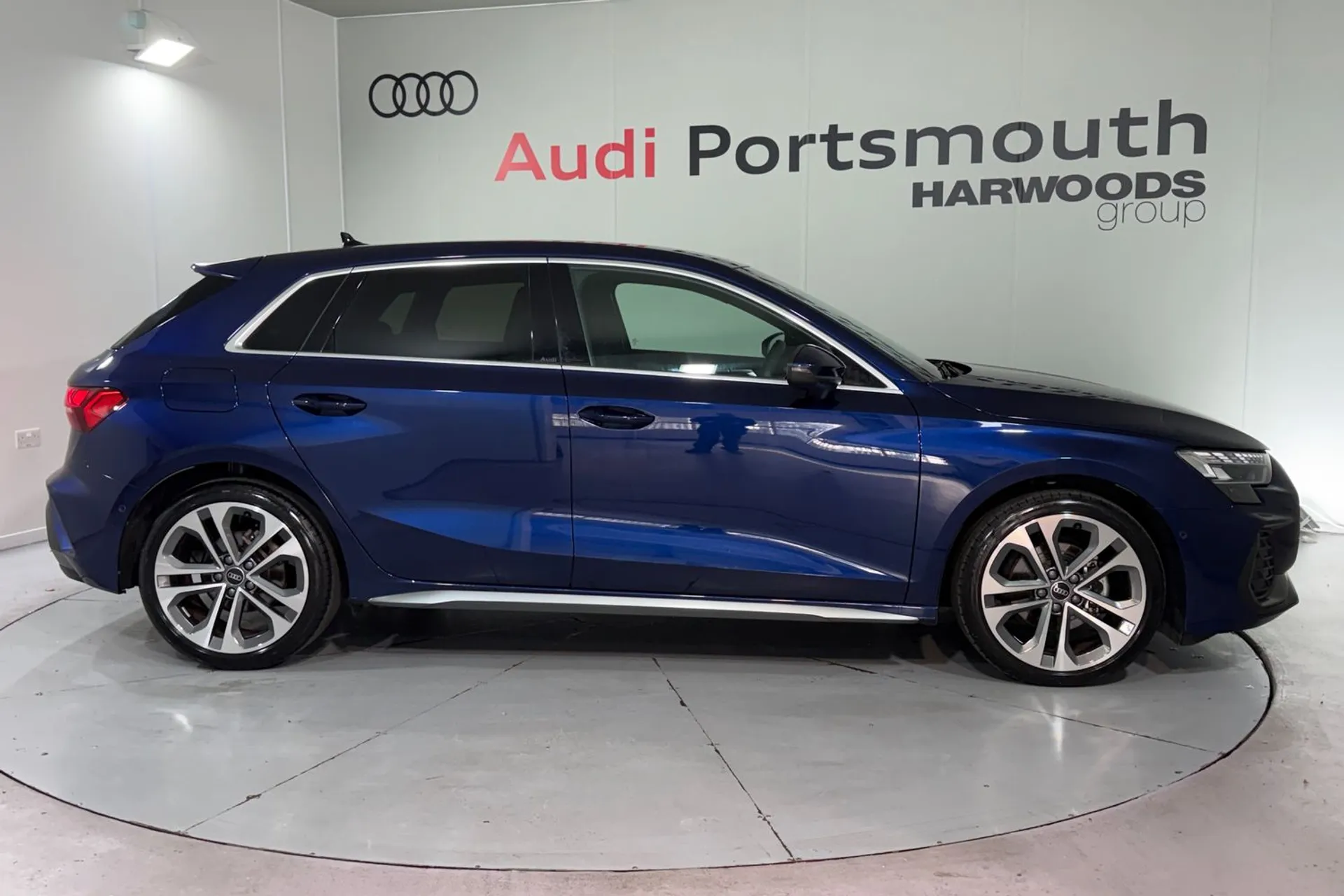 Audi A3 thumbnail image number 2