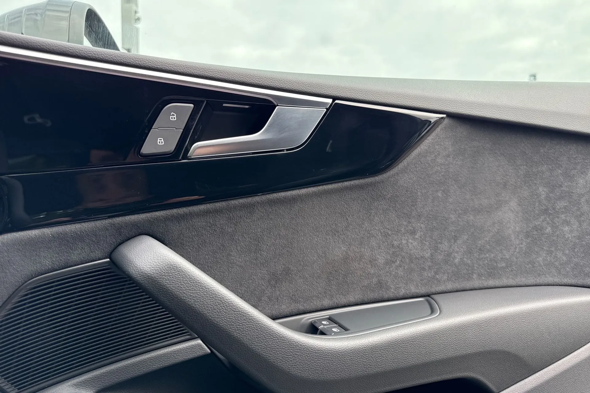 Audi A5 thumbnail image number 47