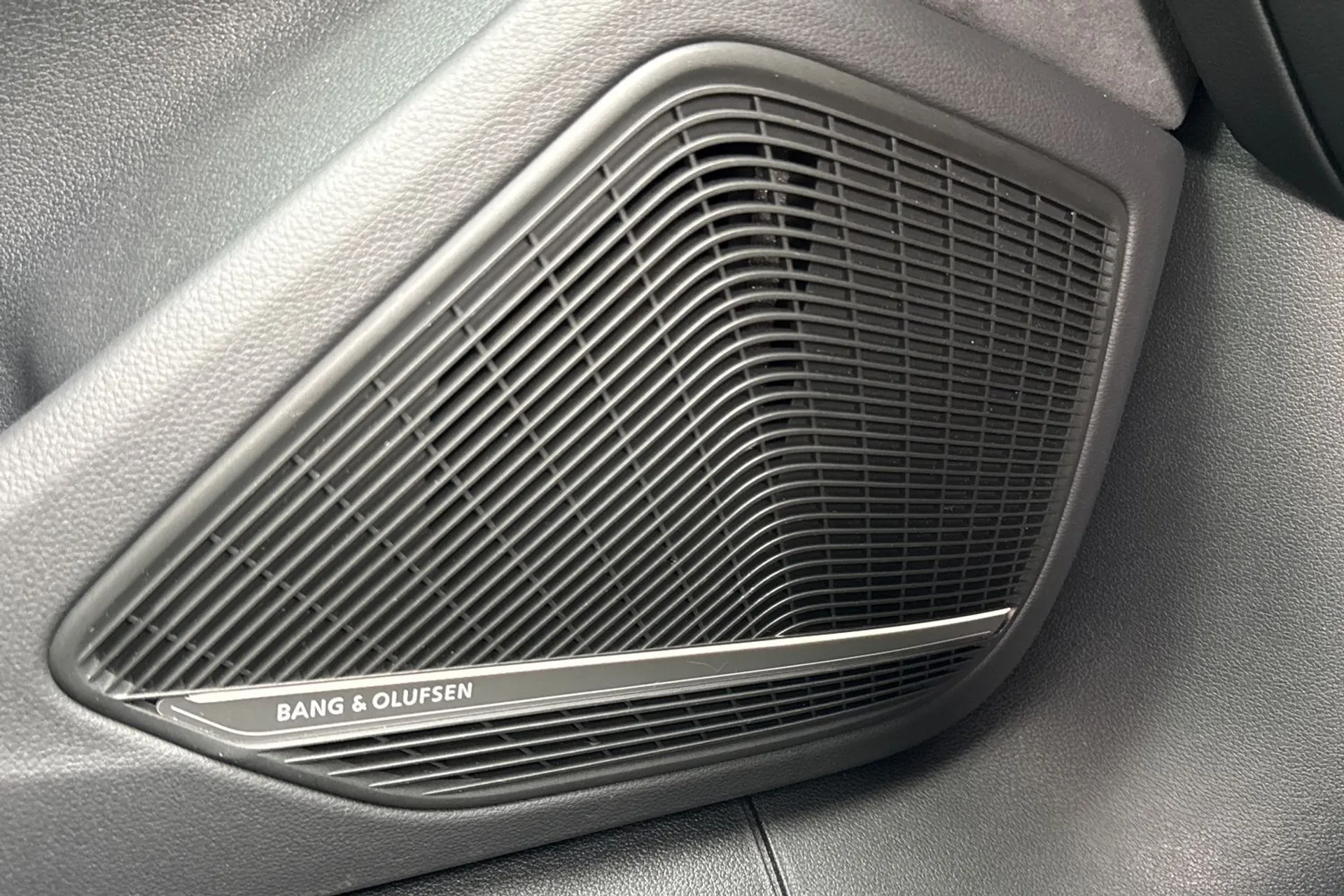 Audi A5 thumbnail image number 30