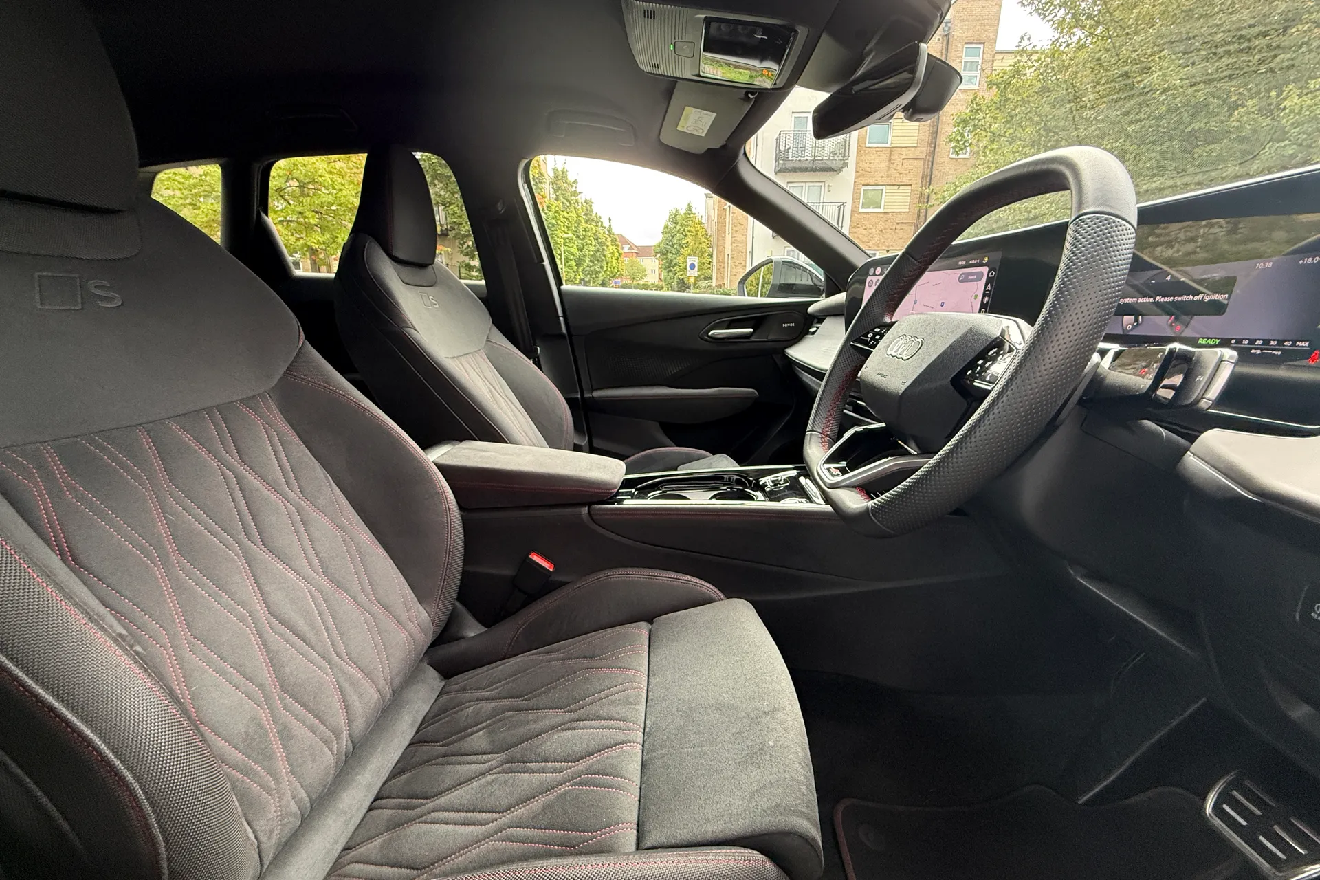 Audi Q3 thumbnail image number 22