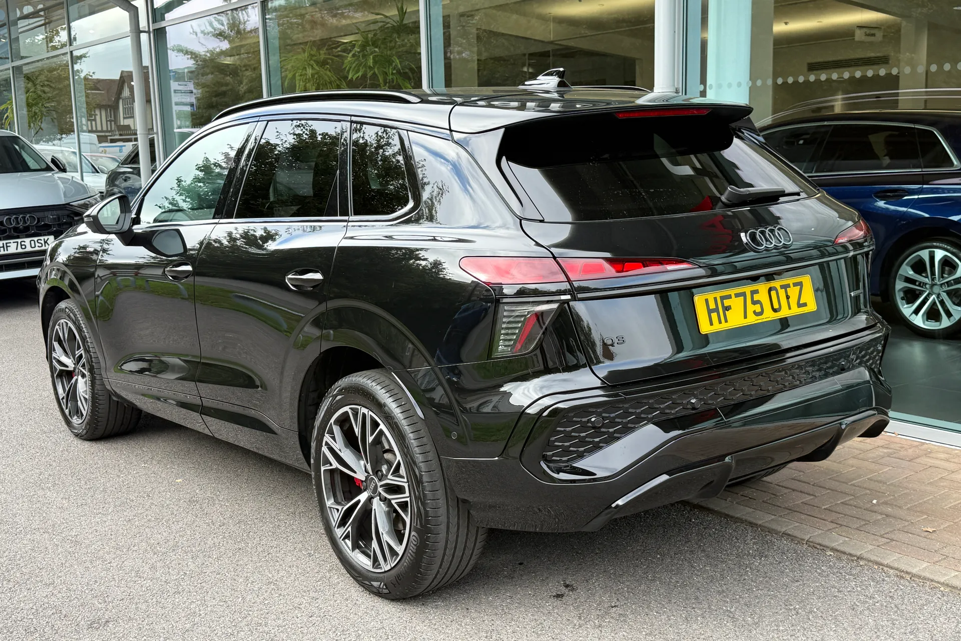 Audi Q3 thumbnail image number 40