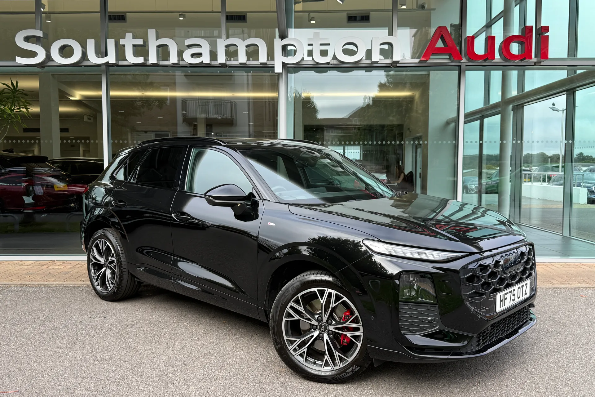 Audi Q3 thumbnail image number 55