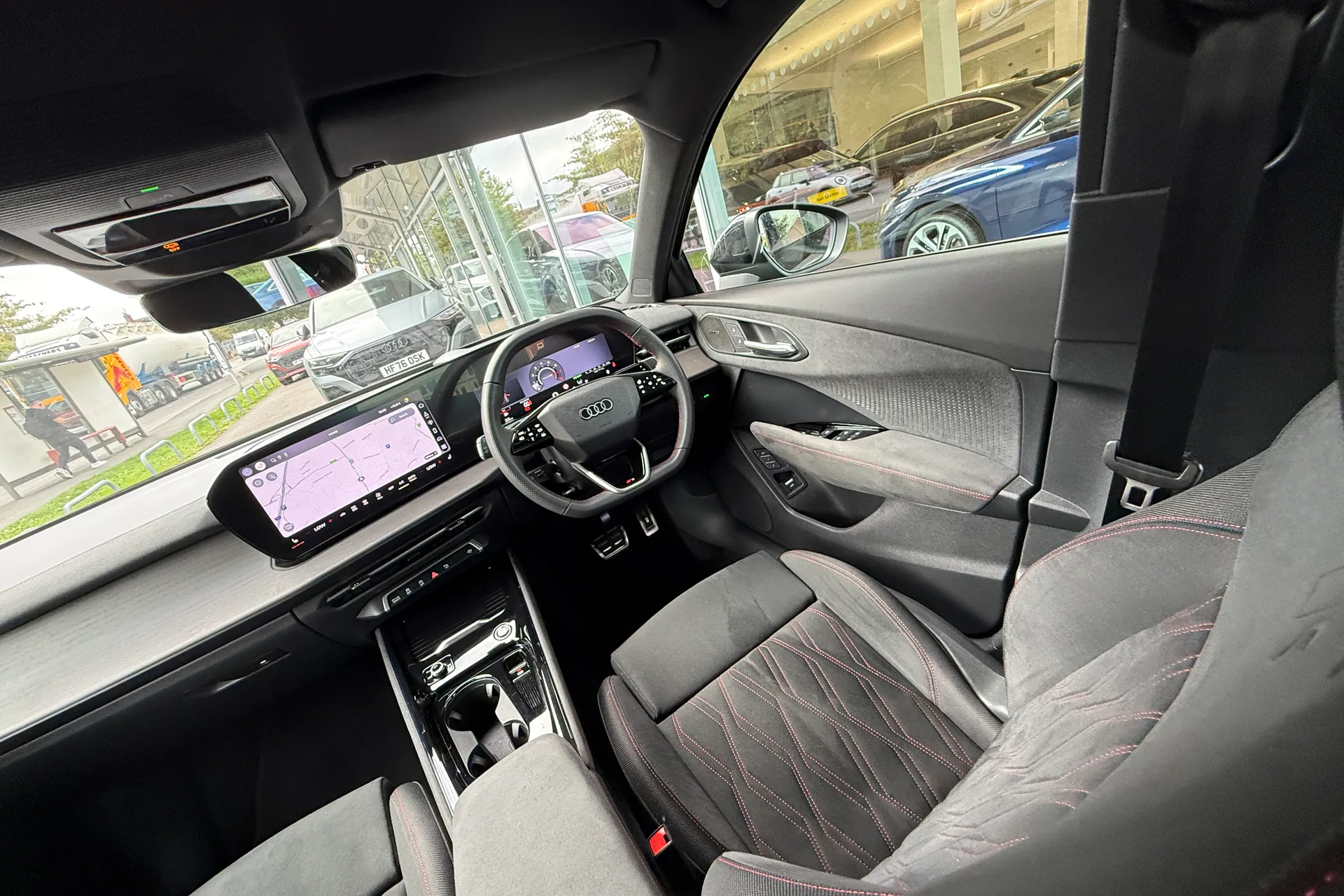 Audi Q3 thumbnail image number 35