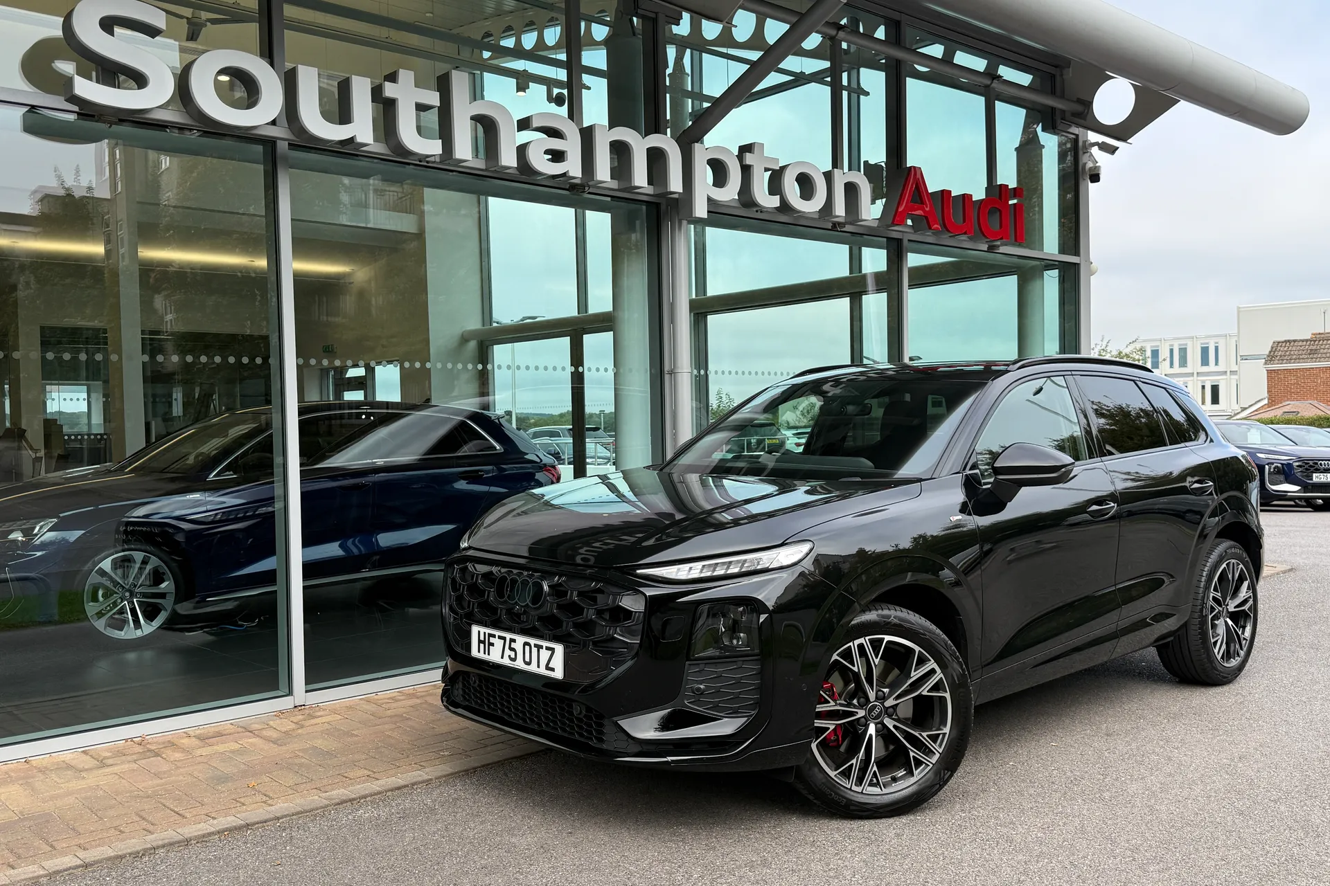 Audi Q3 thumbnail image number 53
