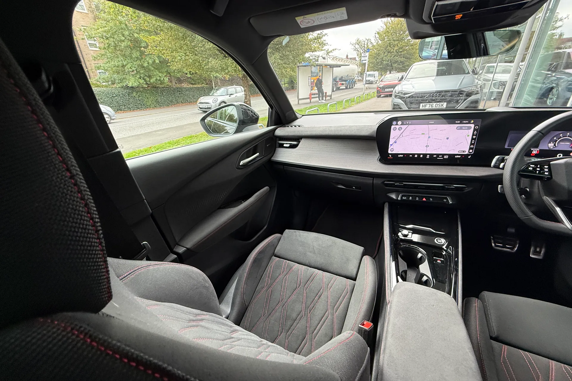 Audi Q3 thumbnail image number 36