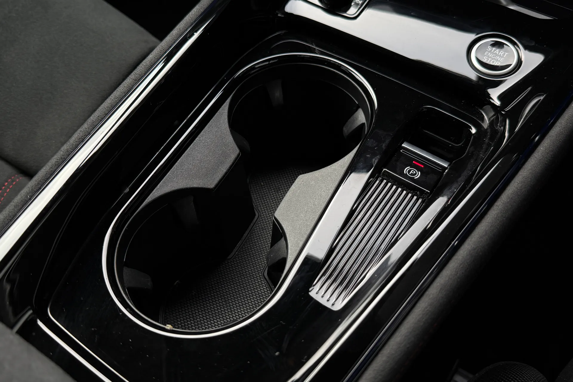 Audi Q3 thumbnail image number 19