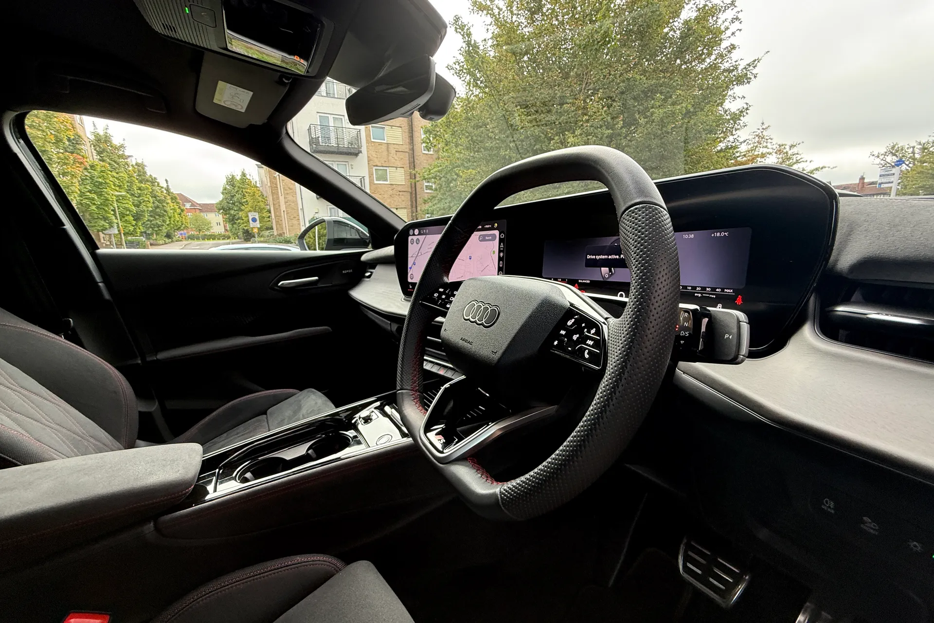 Audi Q3 thumbnail image number 24