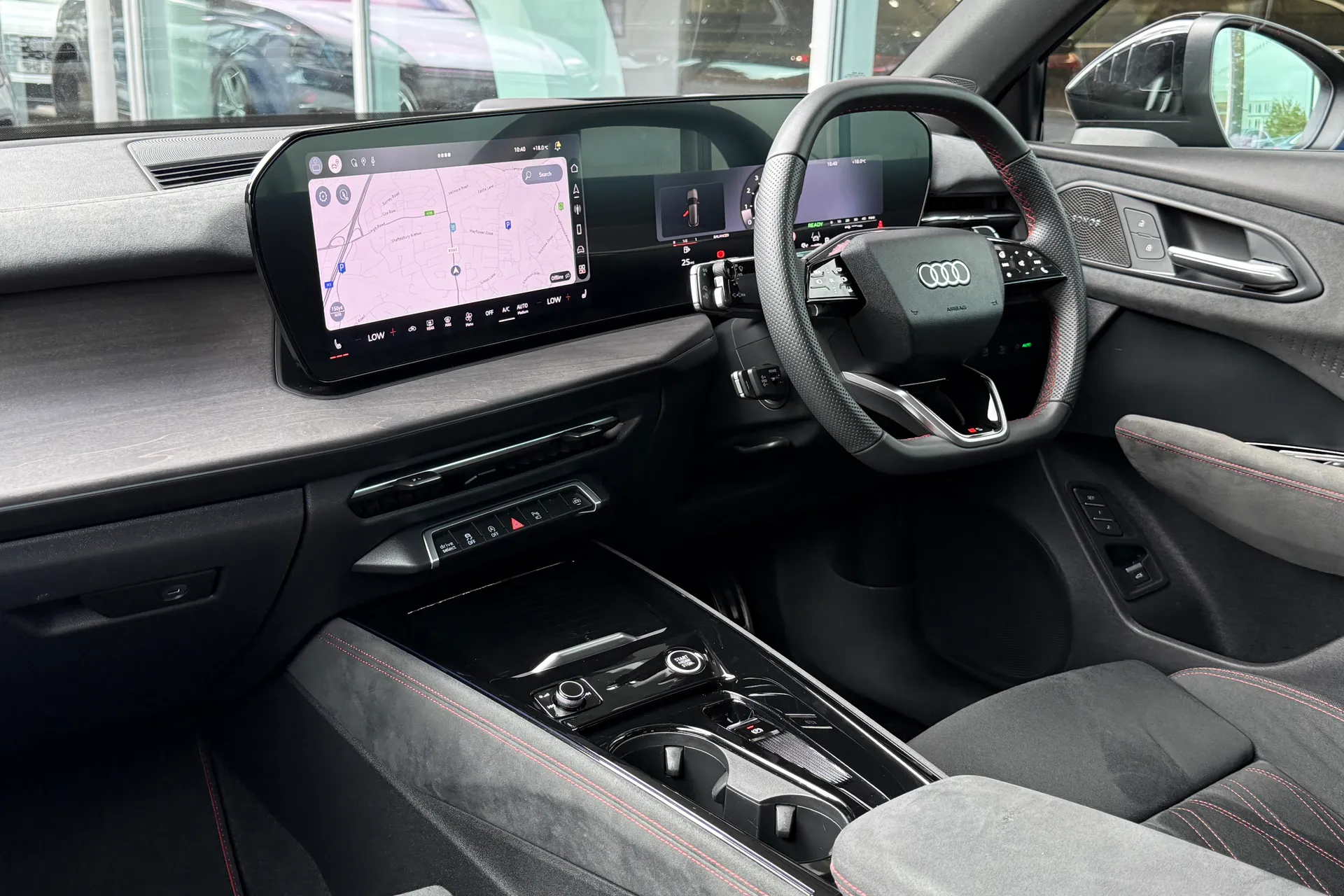 Audi Q3 thumbnail image number 45