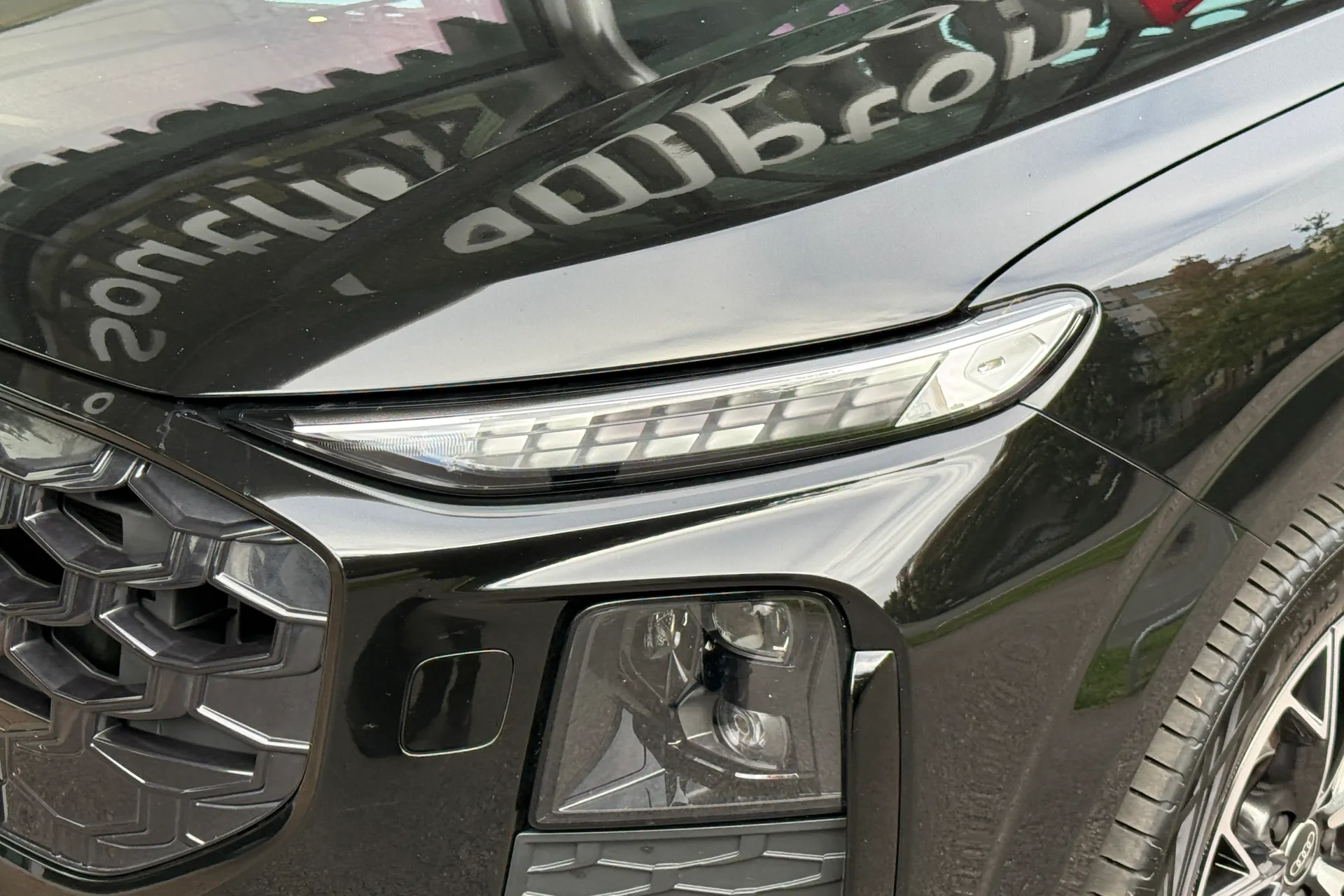 Audi Q3 thumbnail image number 49