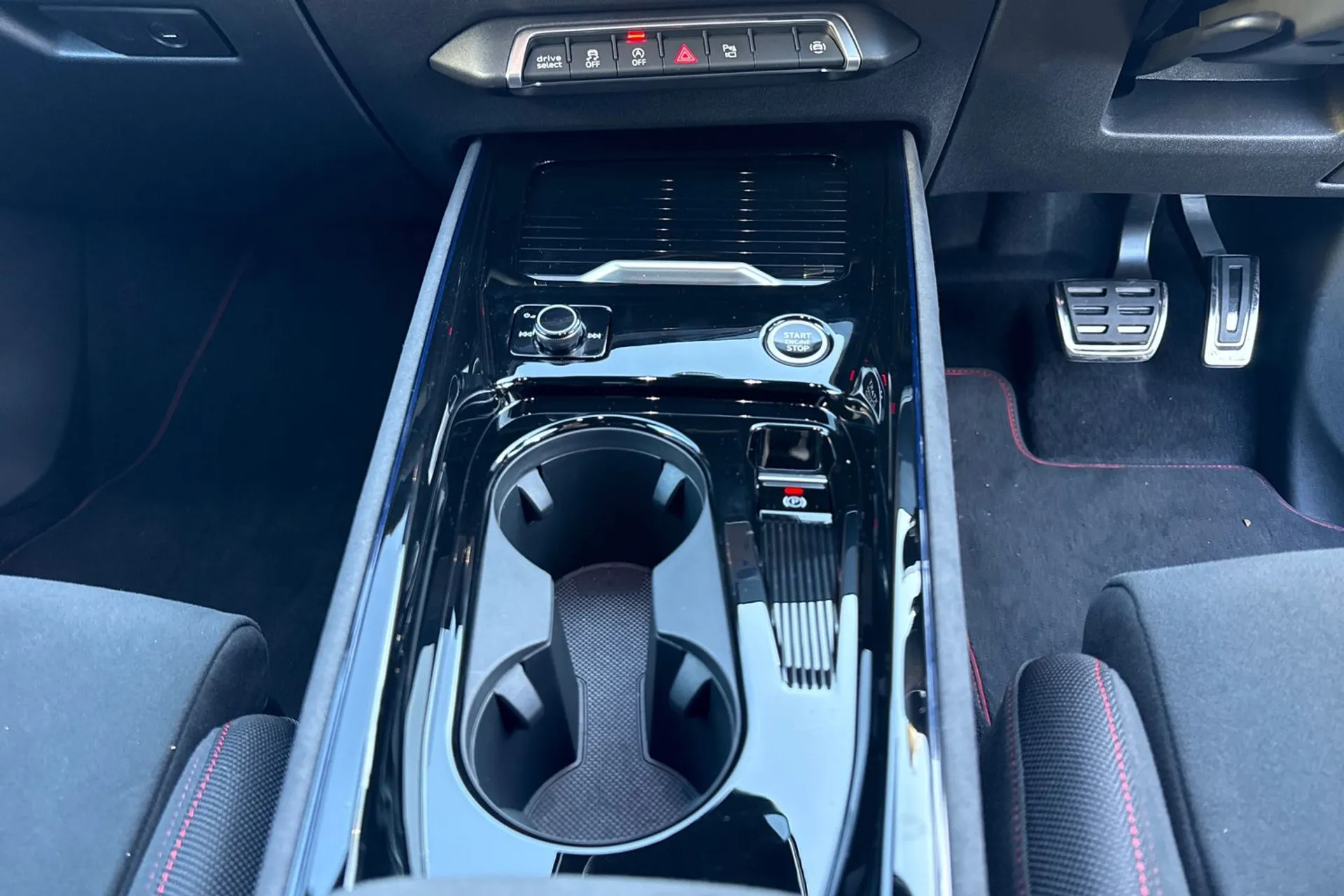 Audi Q3 thumbnail image number 51