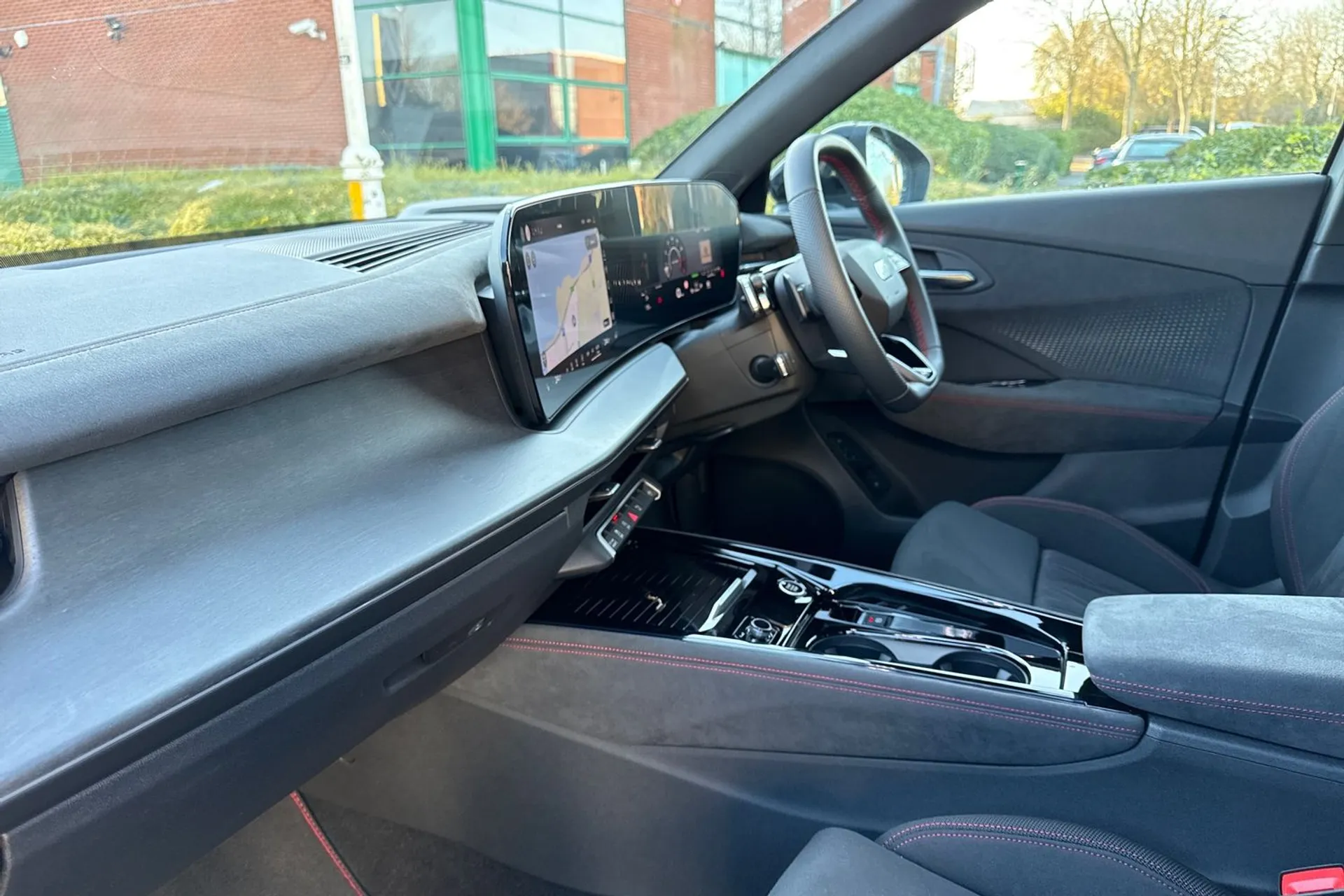 Audi Q3 thumbnail image number 36