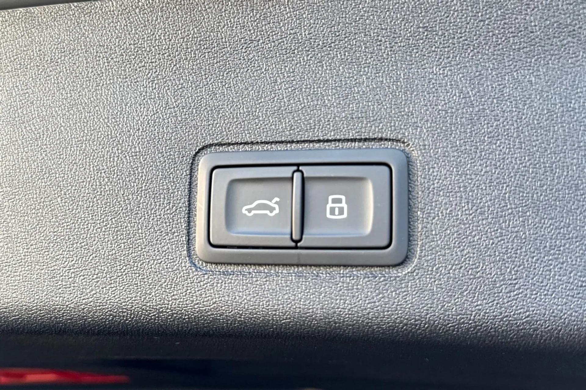 Audi Q3 thumbnail image number 23