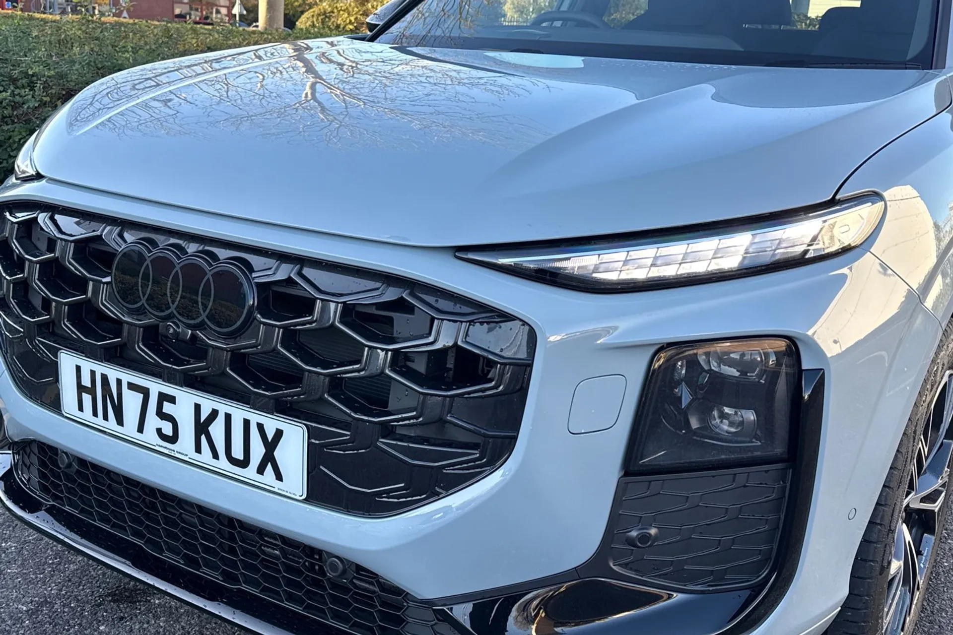 Audi Q3 thumbnail image number 21