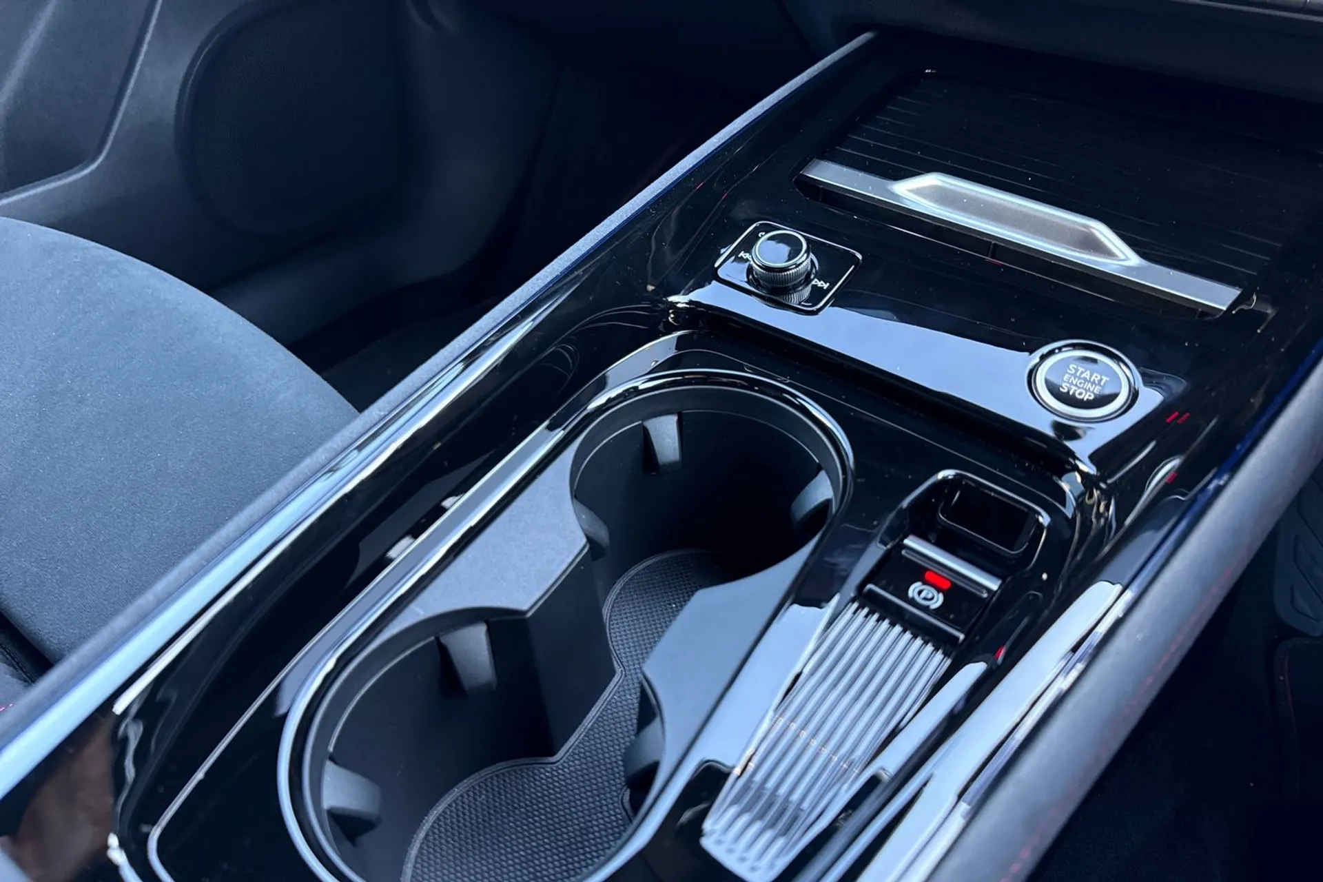 Audi Q3 thumbnail image number 46