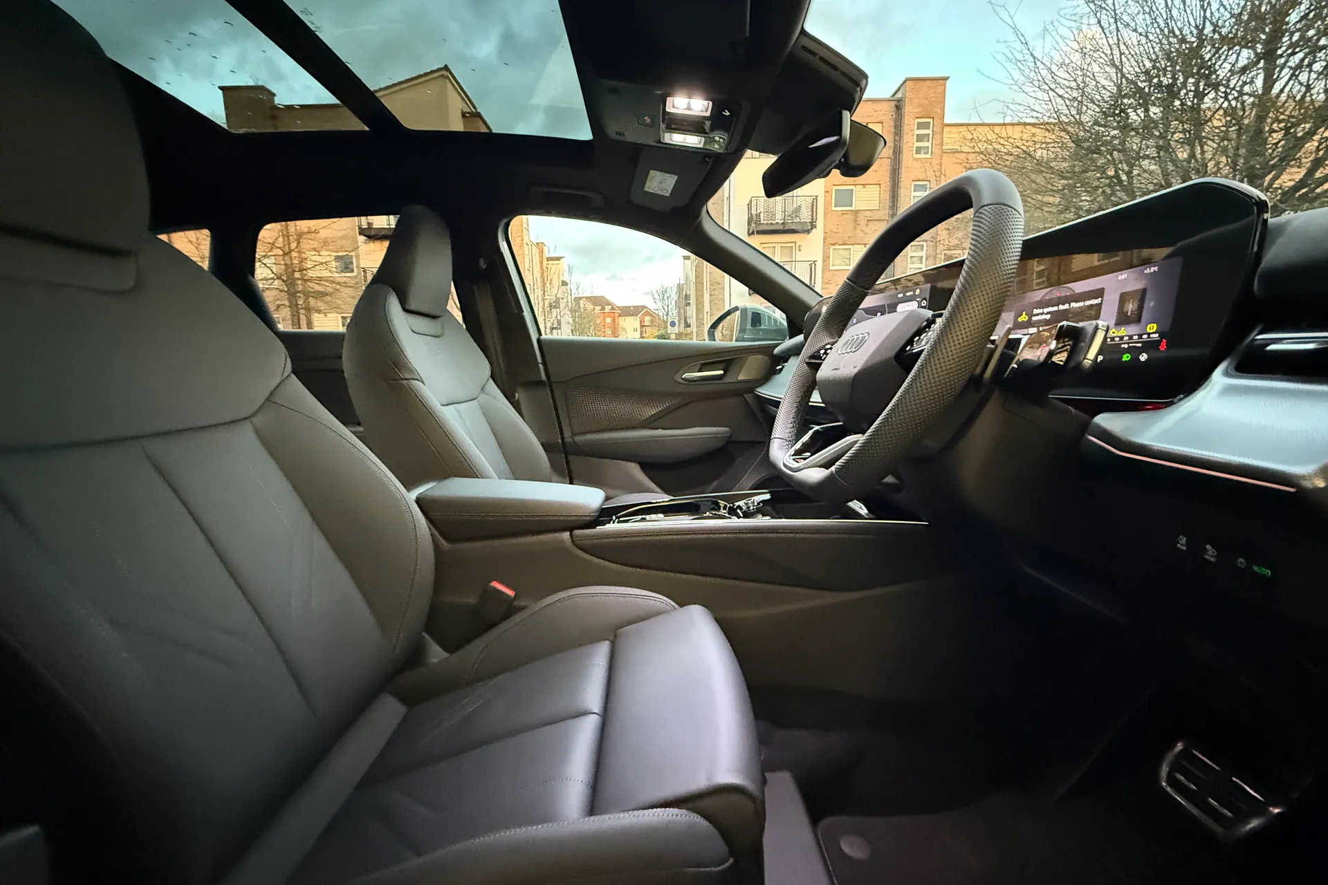 Audi Q3 thumbnail image number 10