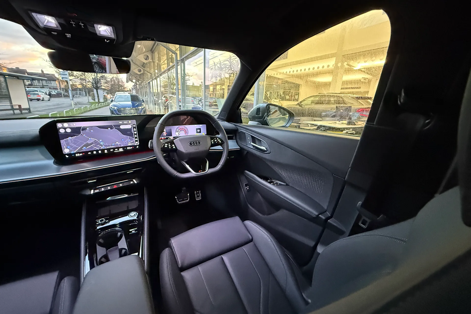 Audi Q3 thumbnail image number 18