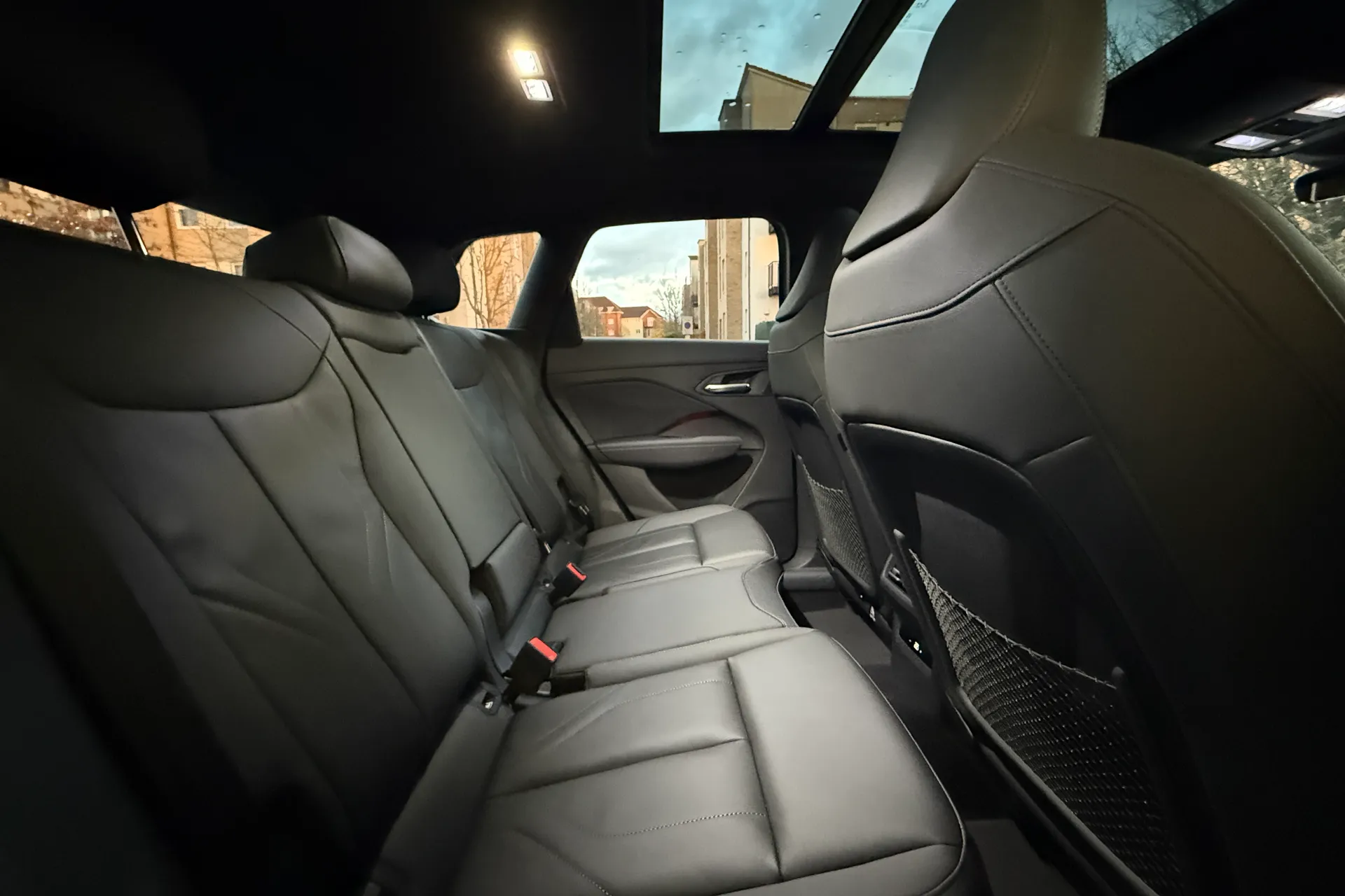 Audi Q3 thumbnail image number 14