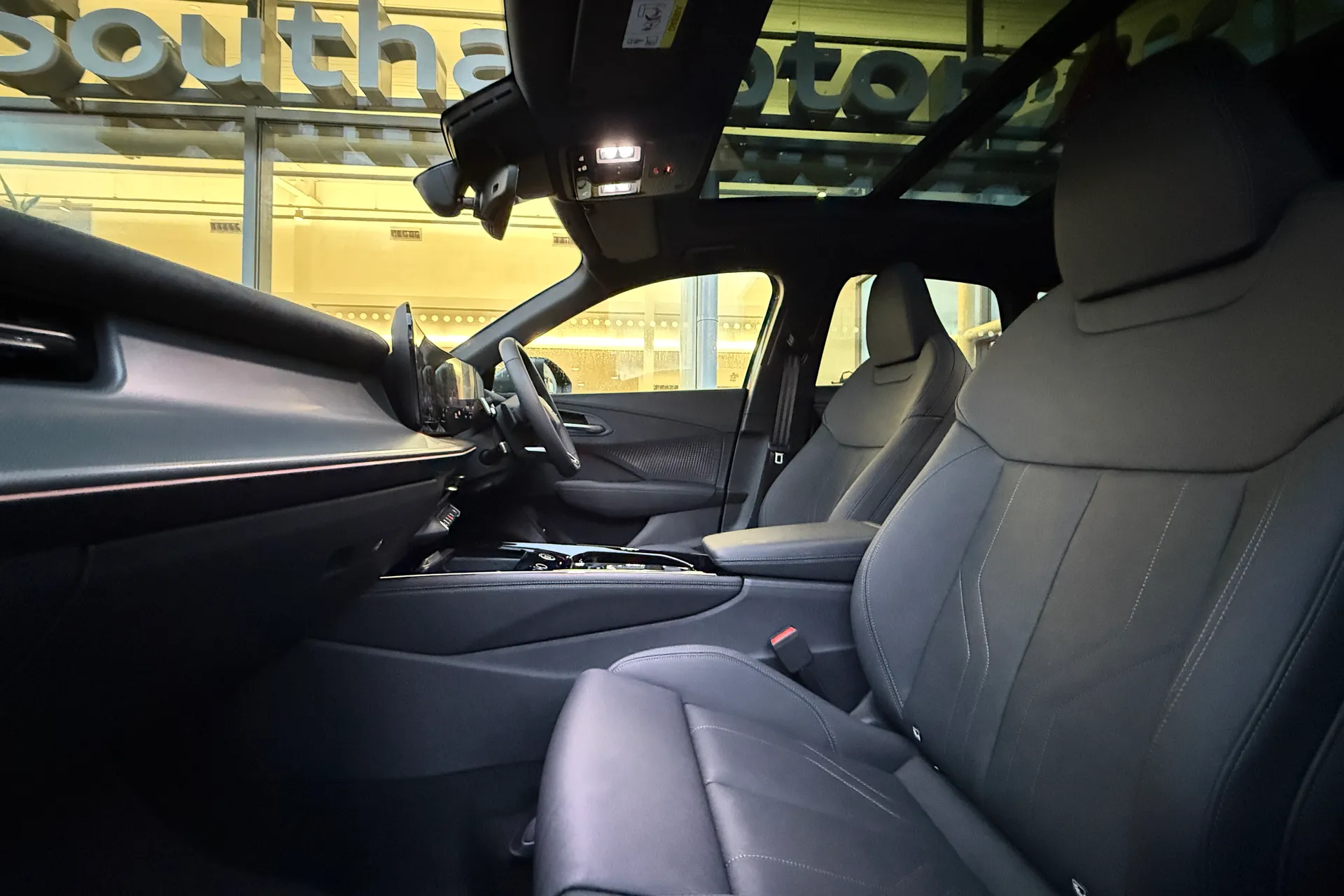 Audi Q3 thumbnail image number 33