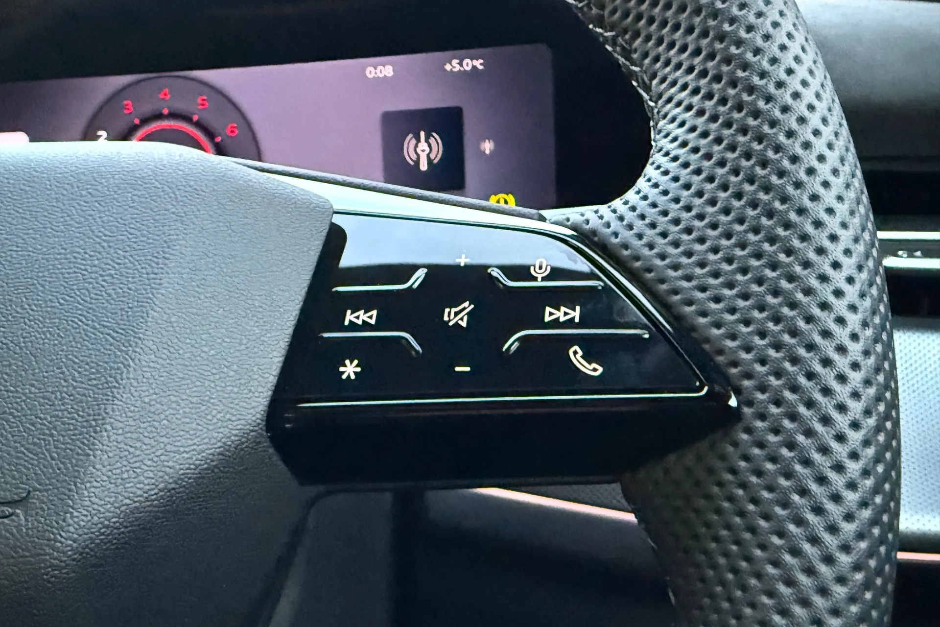 Audi Q3 thumbnail image number 51