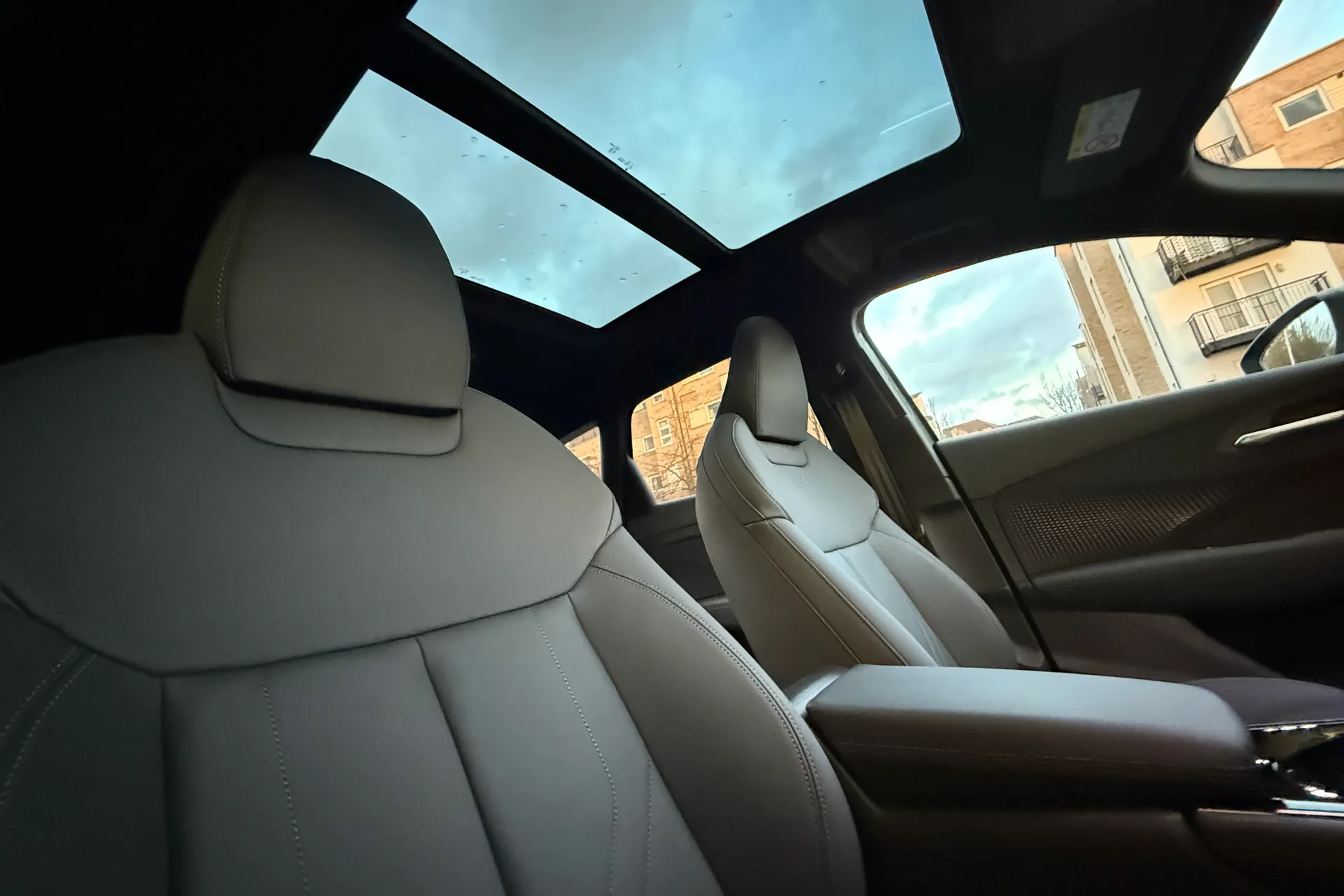 Audi Q3 thumbnail image number 11