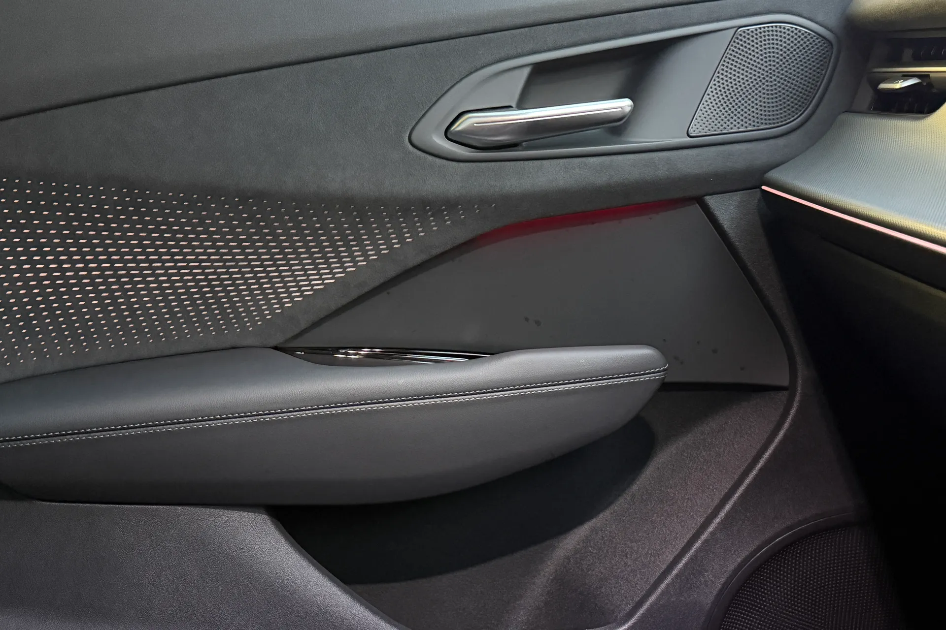 Audi Q3 thumbnail image number 43