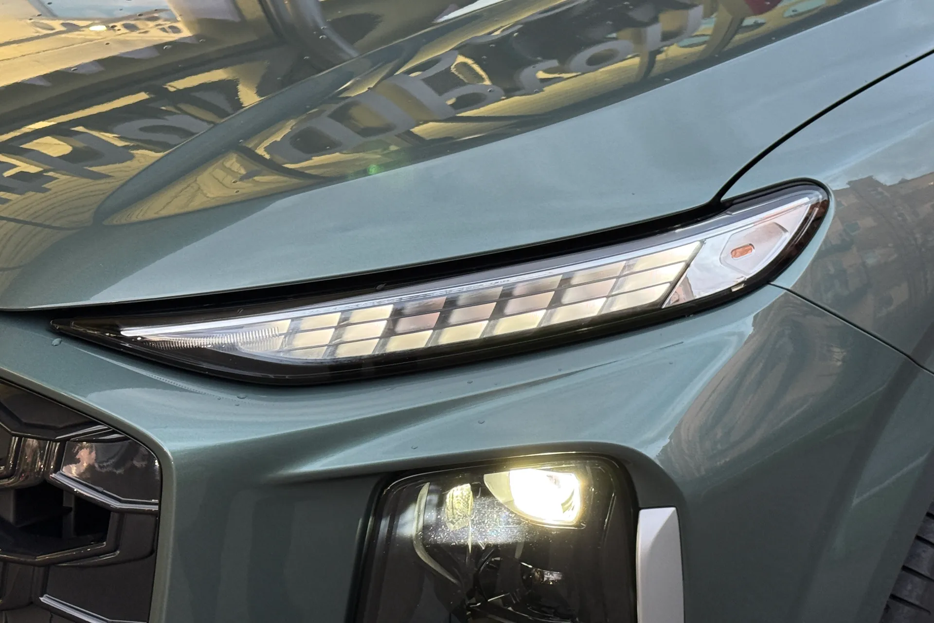 Audi Q3 thumbnail image number 36