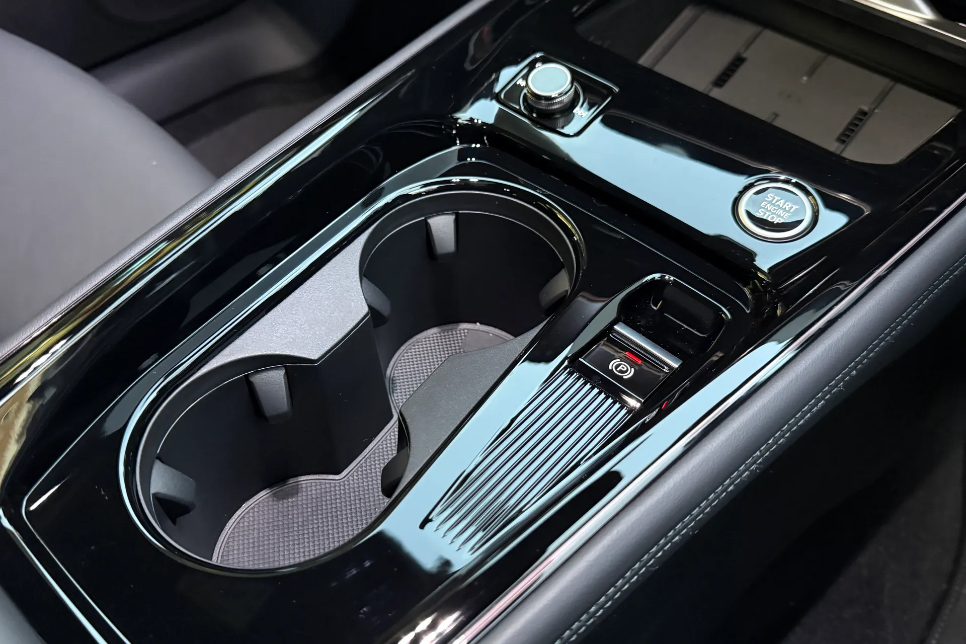 Audi Q3 thumbnail image number 44