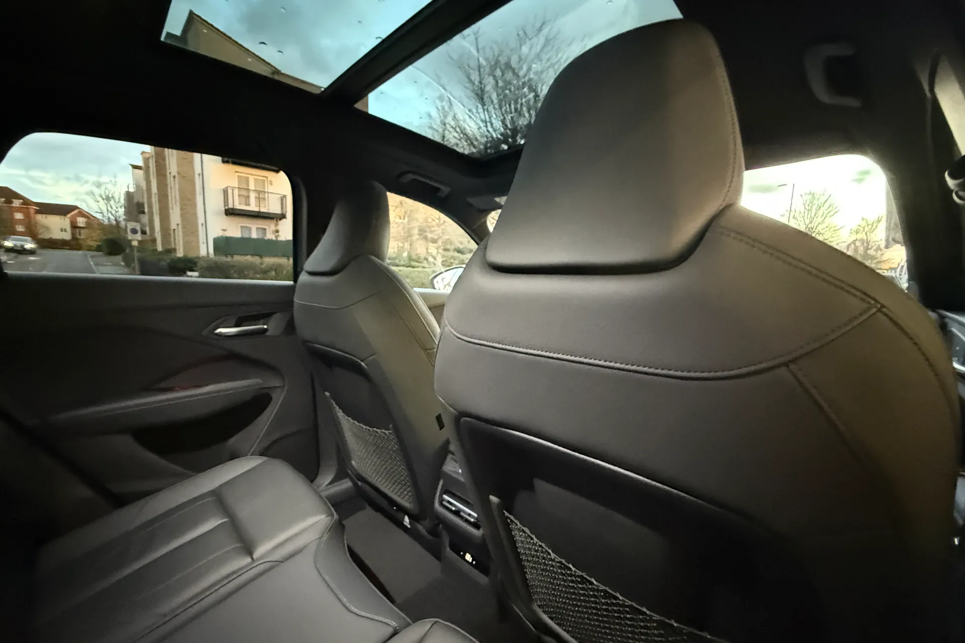 Audi Q3 thumbnail image number 15