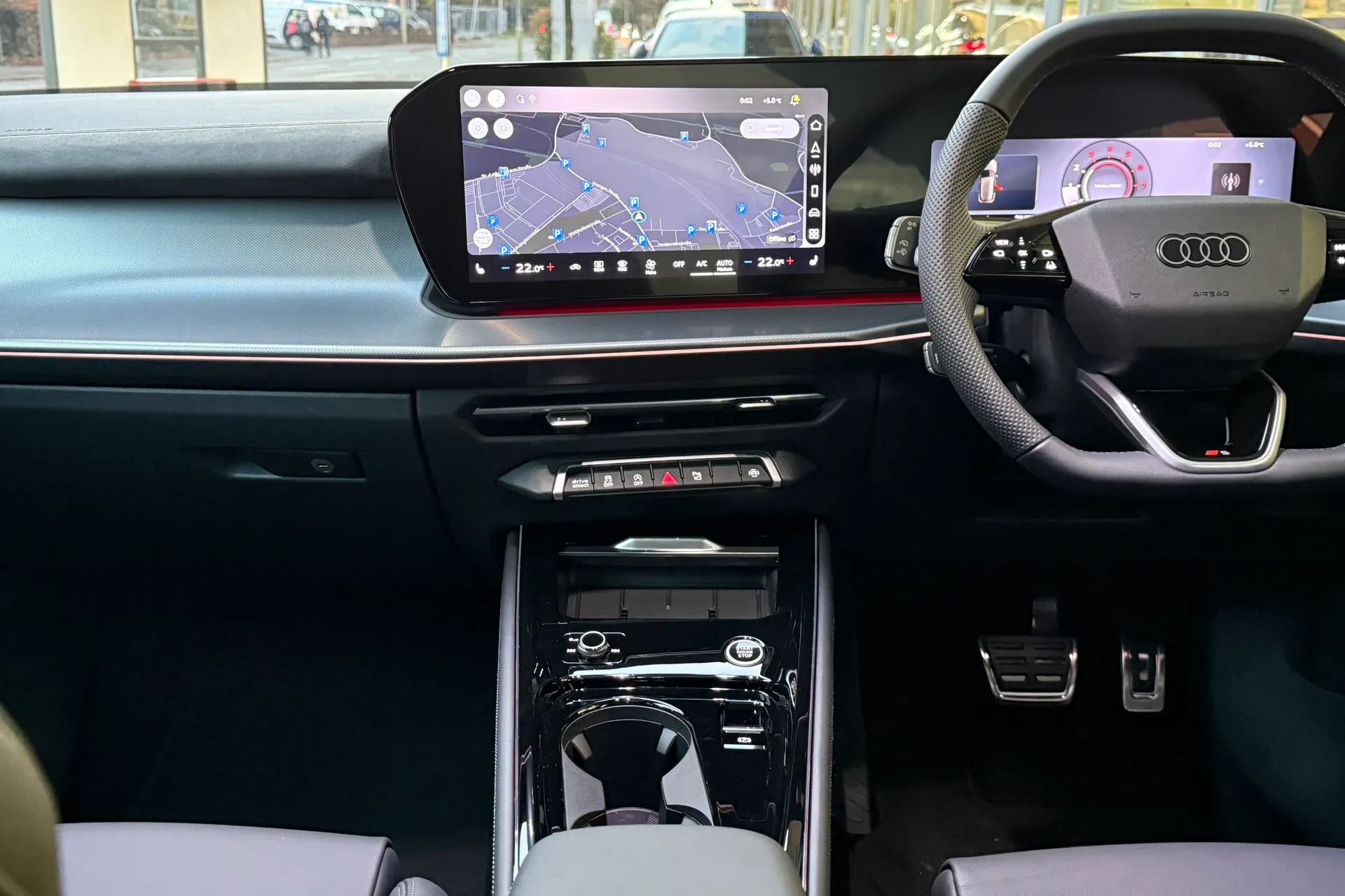 Audi Q3 thumbnail image number 17