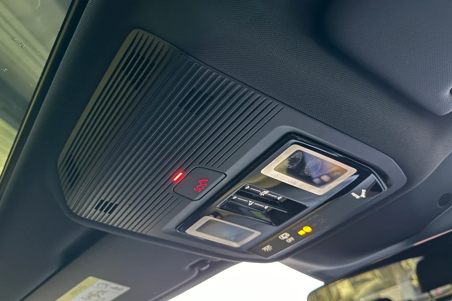 Audi Q3 thumbnail image number 55