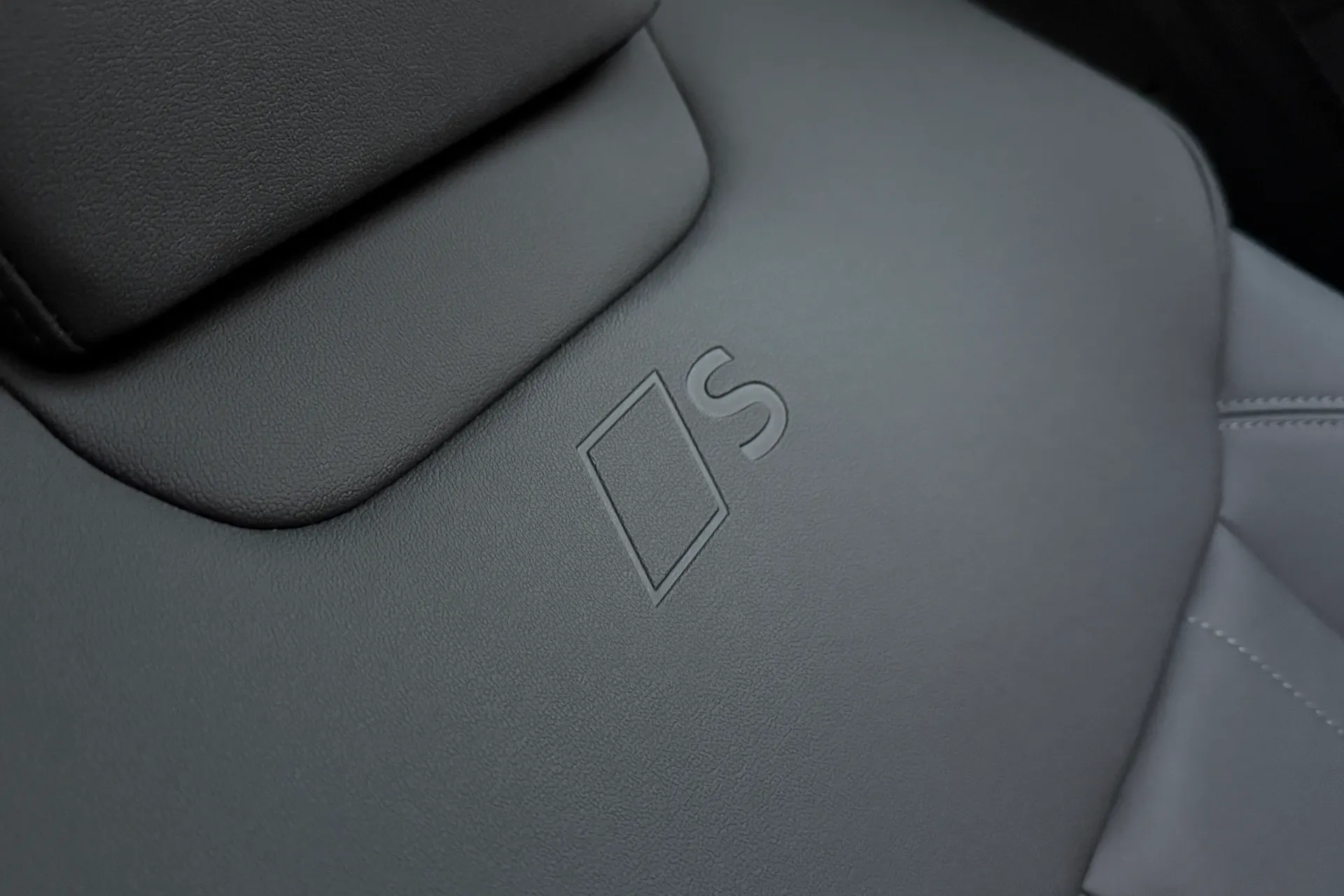 Audi Q3 thumbnail image number 42