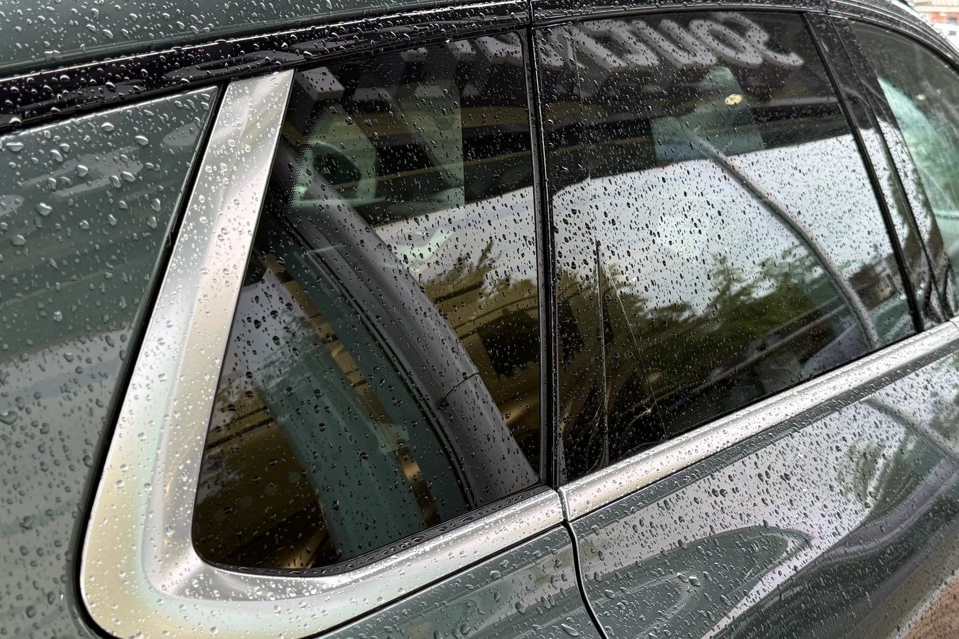 Audi Q3 thumbnail image number 32