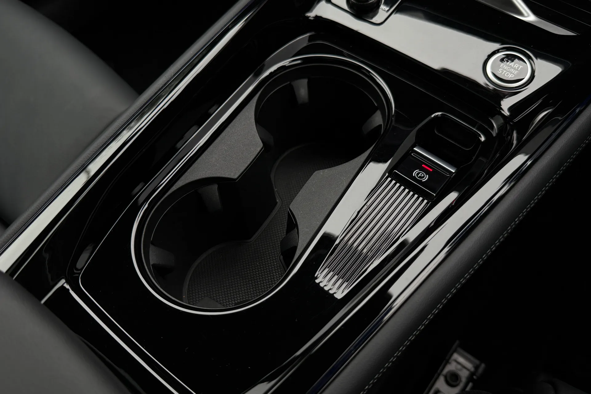 Audi Q3 thumbnail image number 20