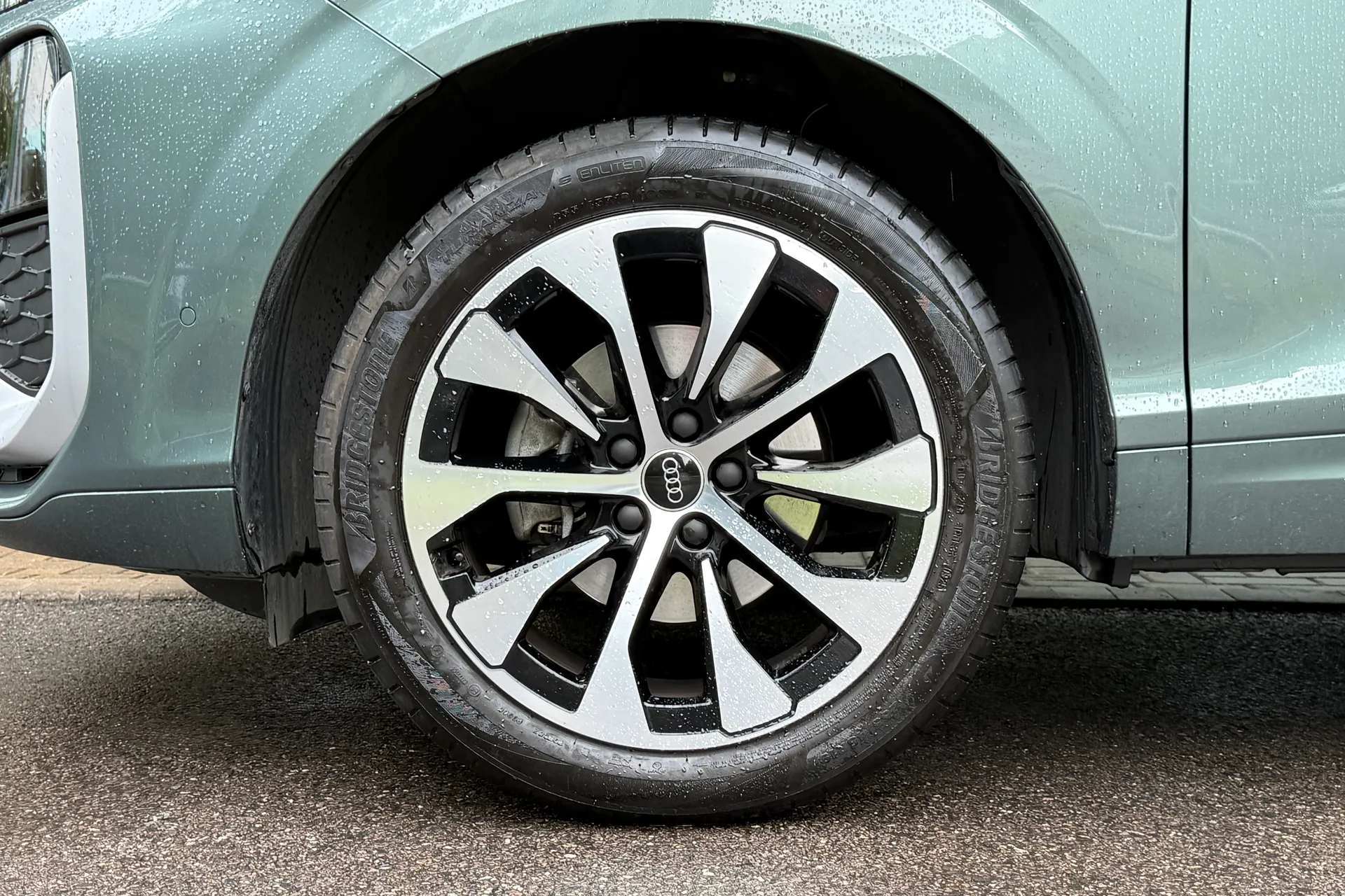 Audi Q3 thumbnail image number 11