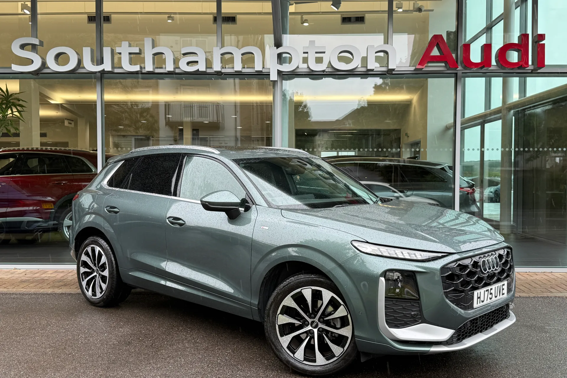 Audi Q3 thumbnail image number 55