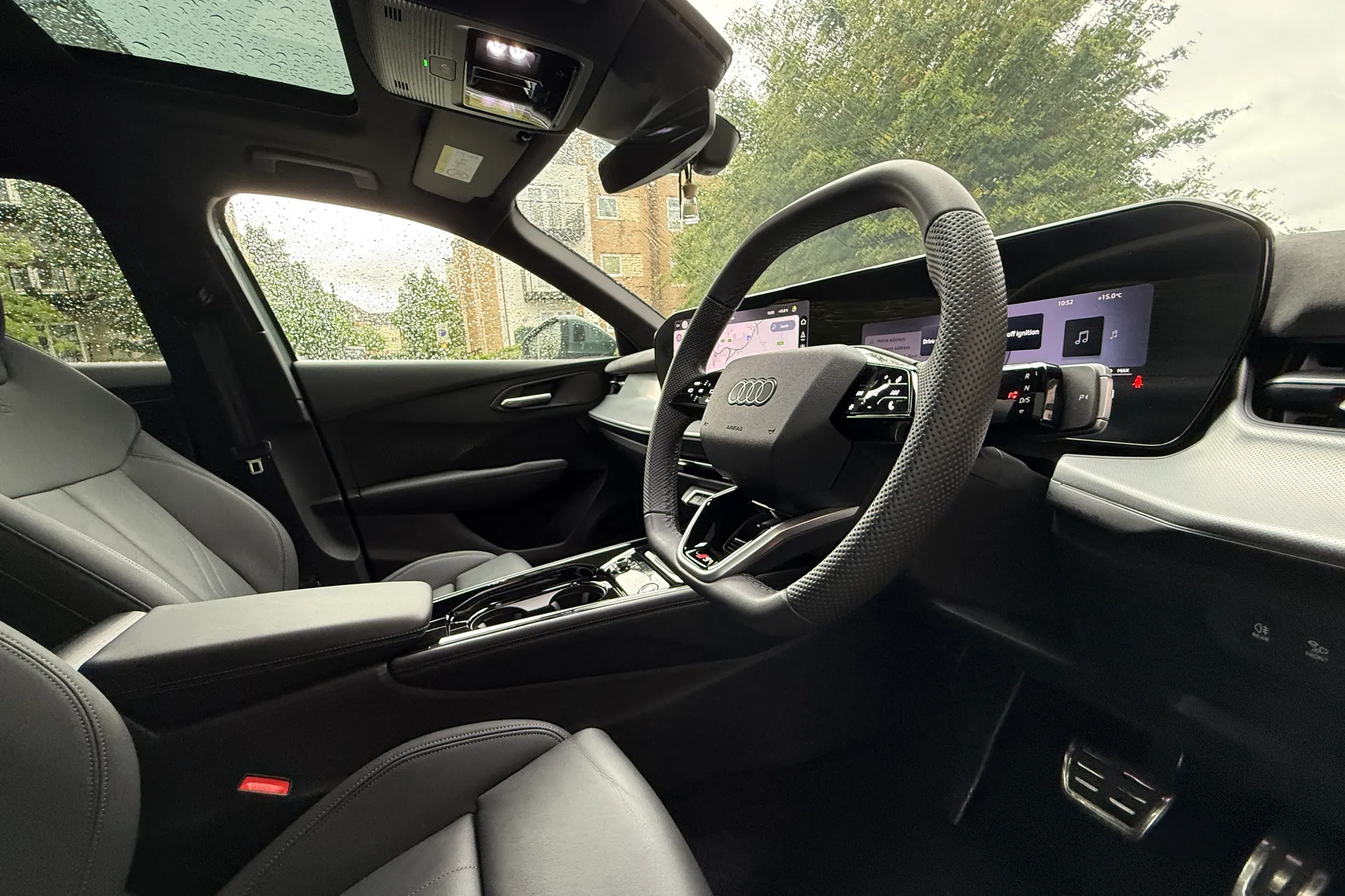 Audi Q3 thumbnail image number 12