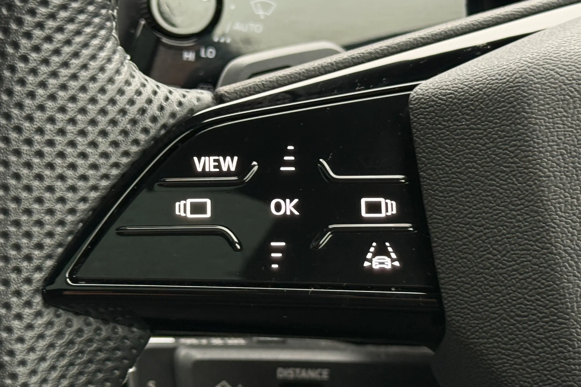 Audi Q3 thumbnail image number 13