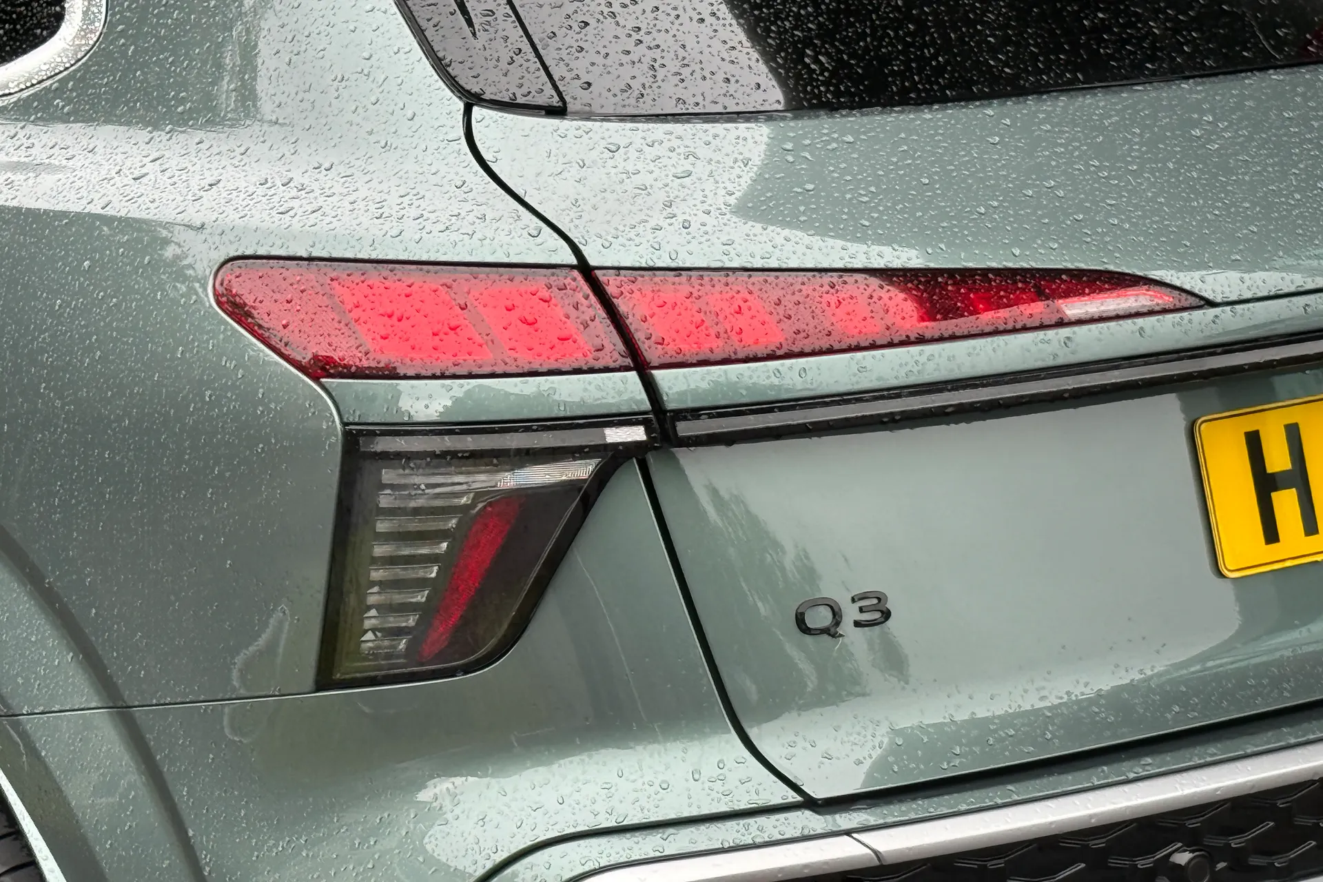 Audi Q3 thumbnail image number 43