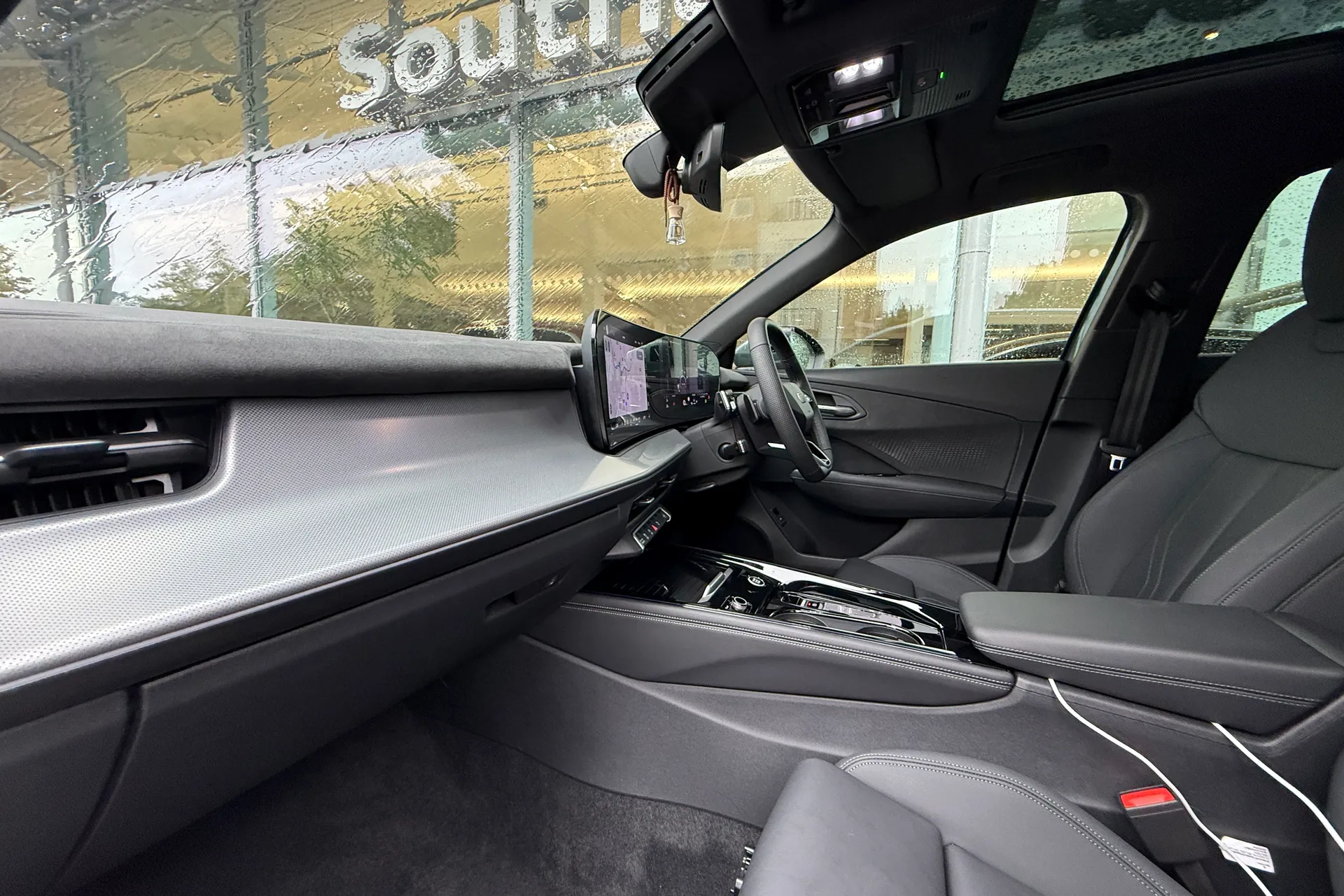 Audi Q3 thumbnail image number 9