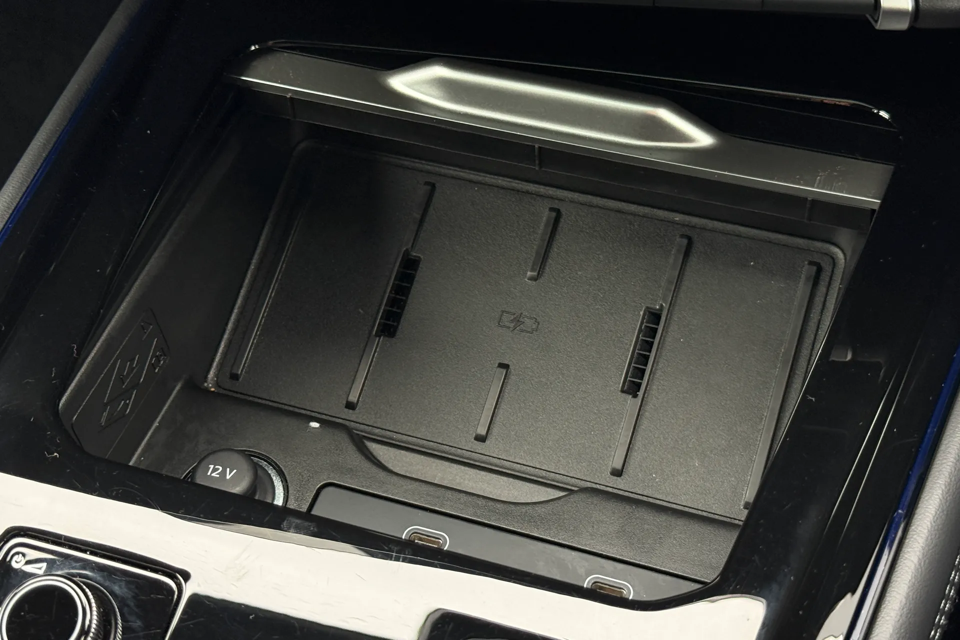 Audi Q3 thumbnail image number 21