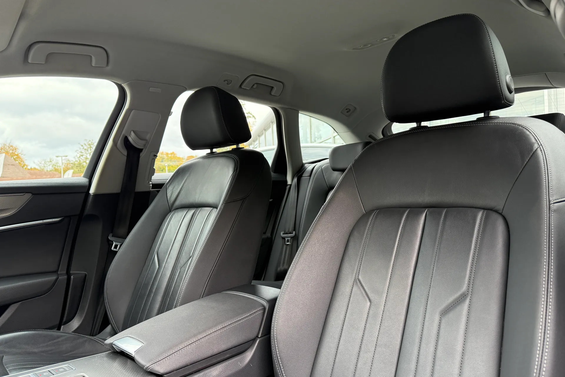 Audi A6 thumbnail image number 20