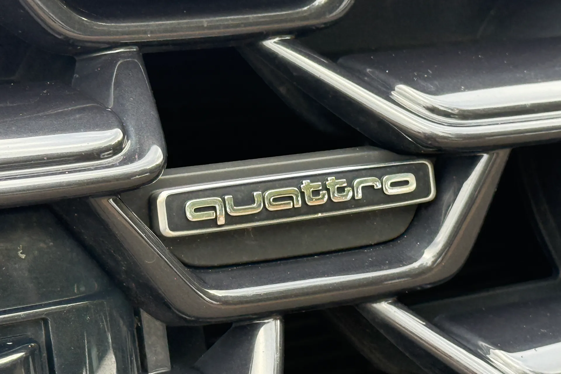 Audi A6 thumbnail image number 50