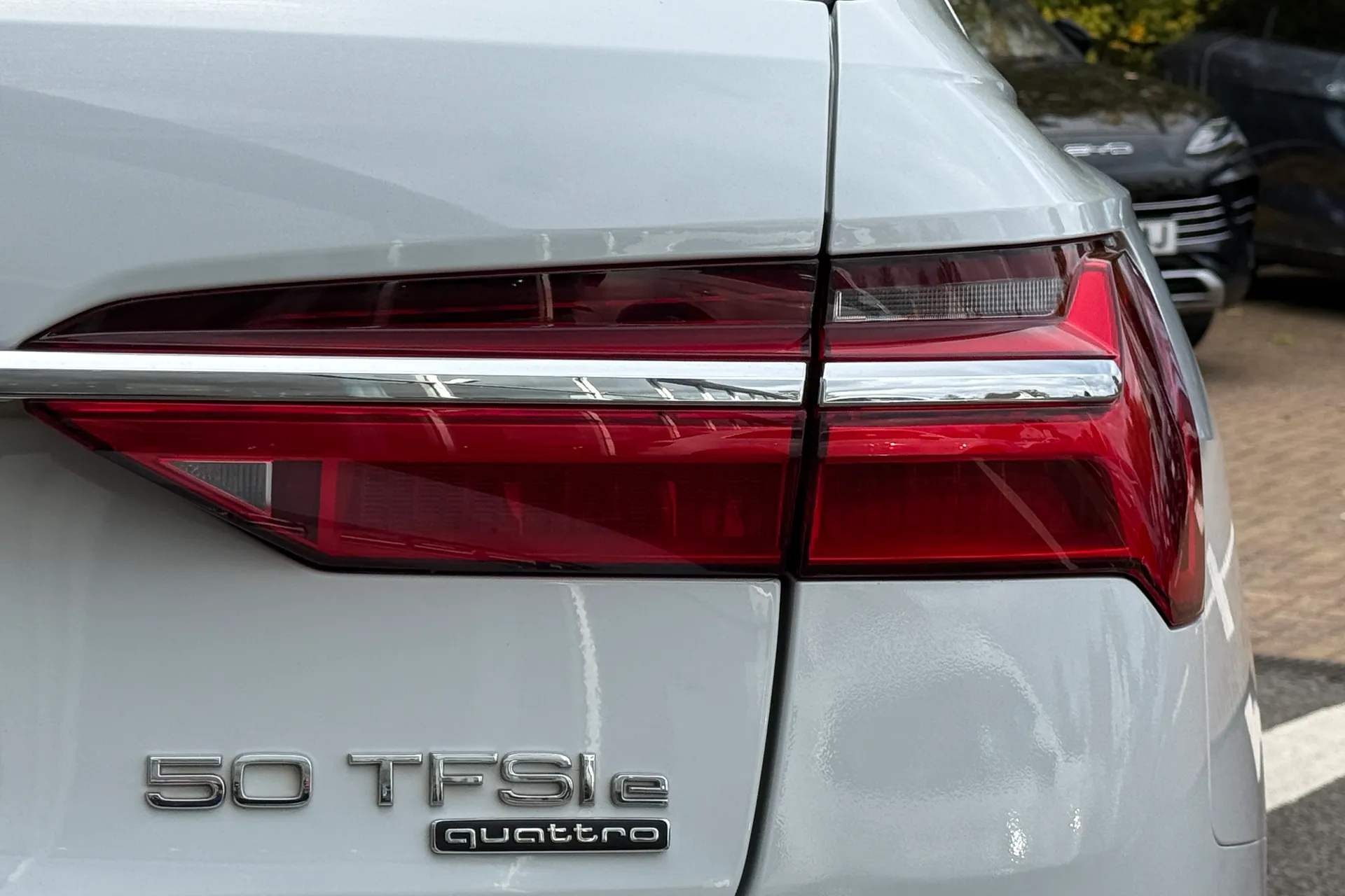 Audi A6 thumbnail image number 37