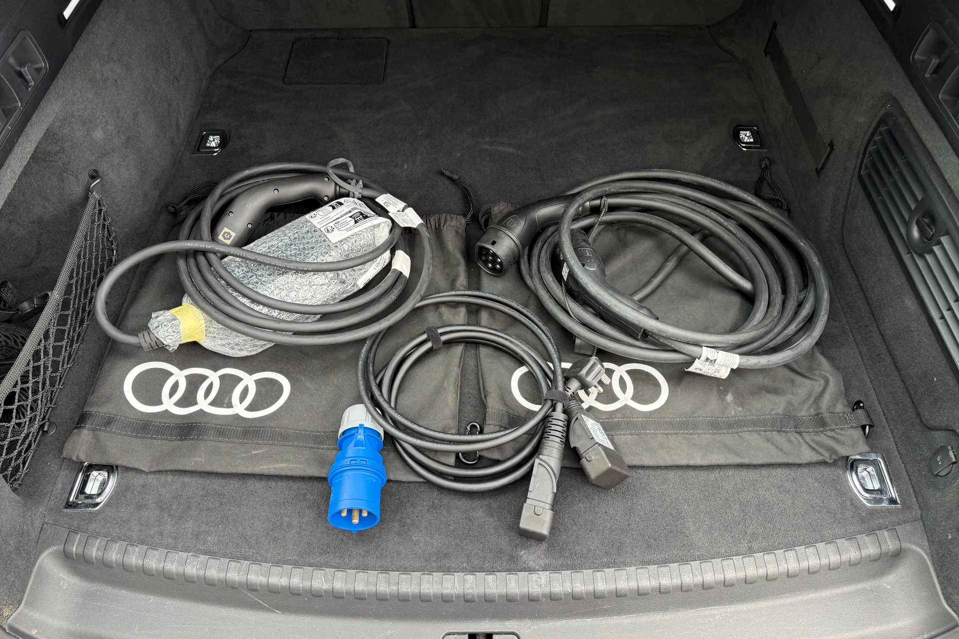 Audi A6 thumbnail image number 24